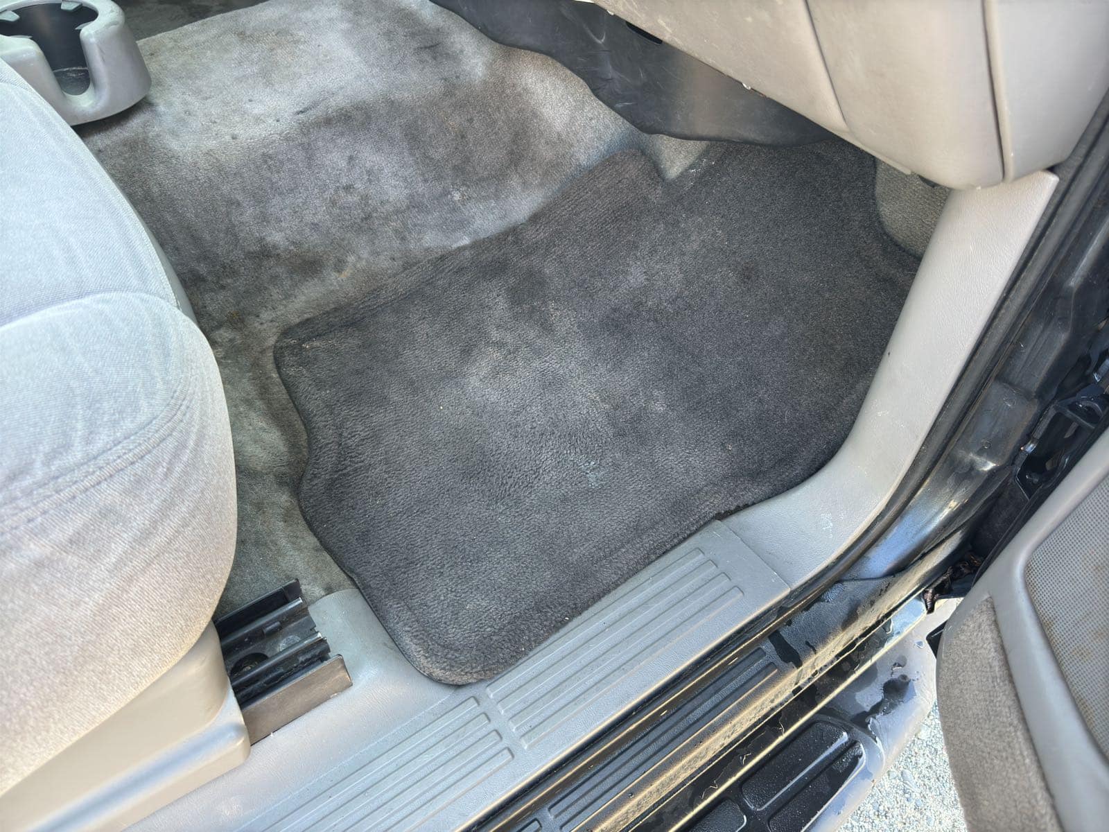 2004 Chevrolet Tahoe, photo 54 of 74