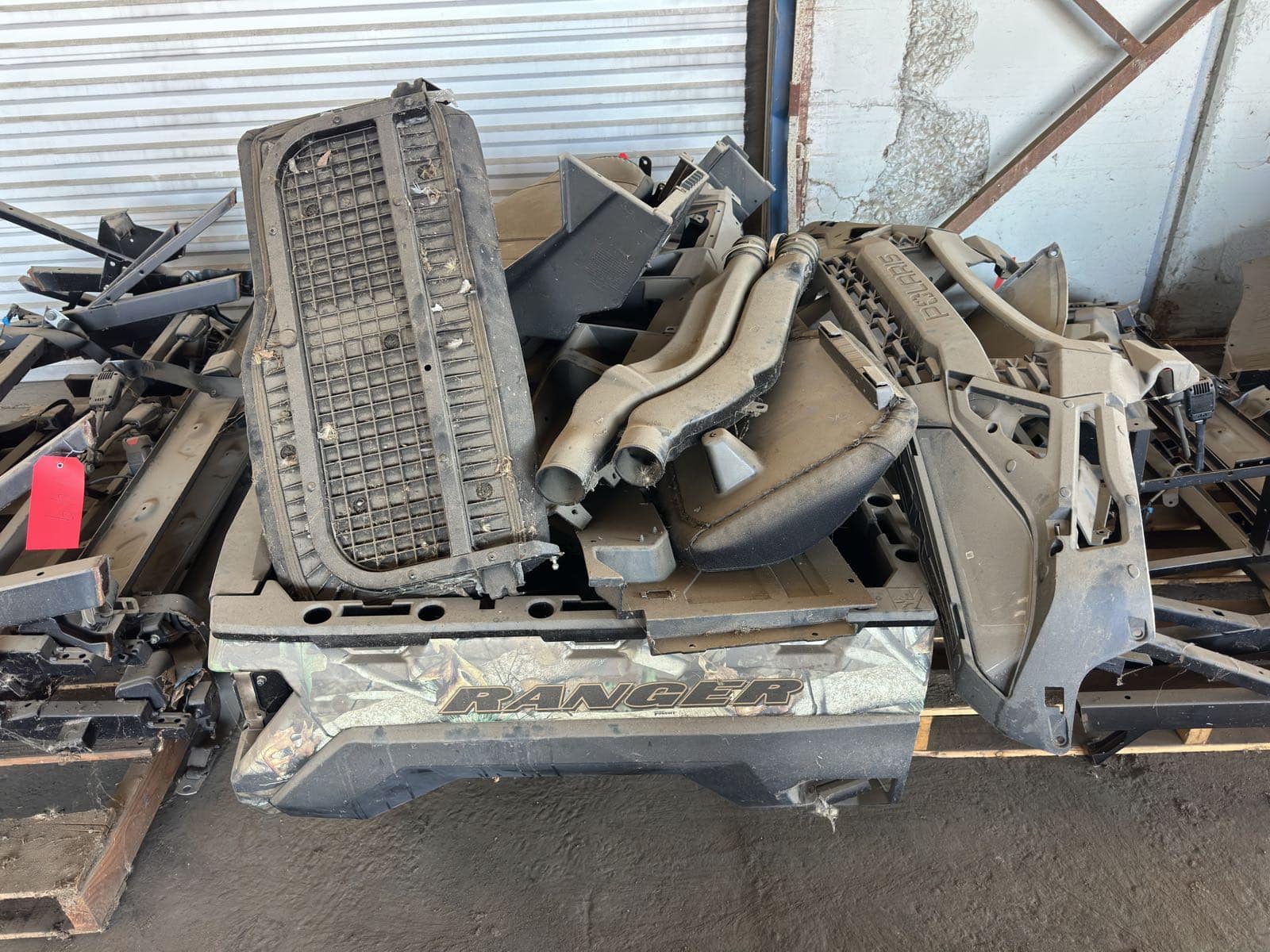 contents-of-pallet-bulk-lot-of-assorted-polaris-parts-54ca71