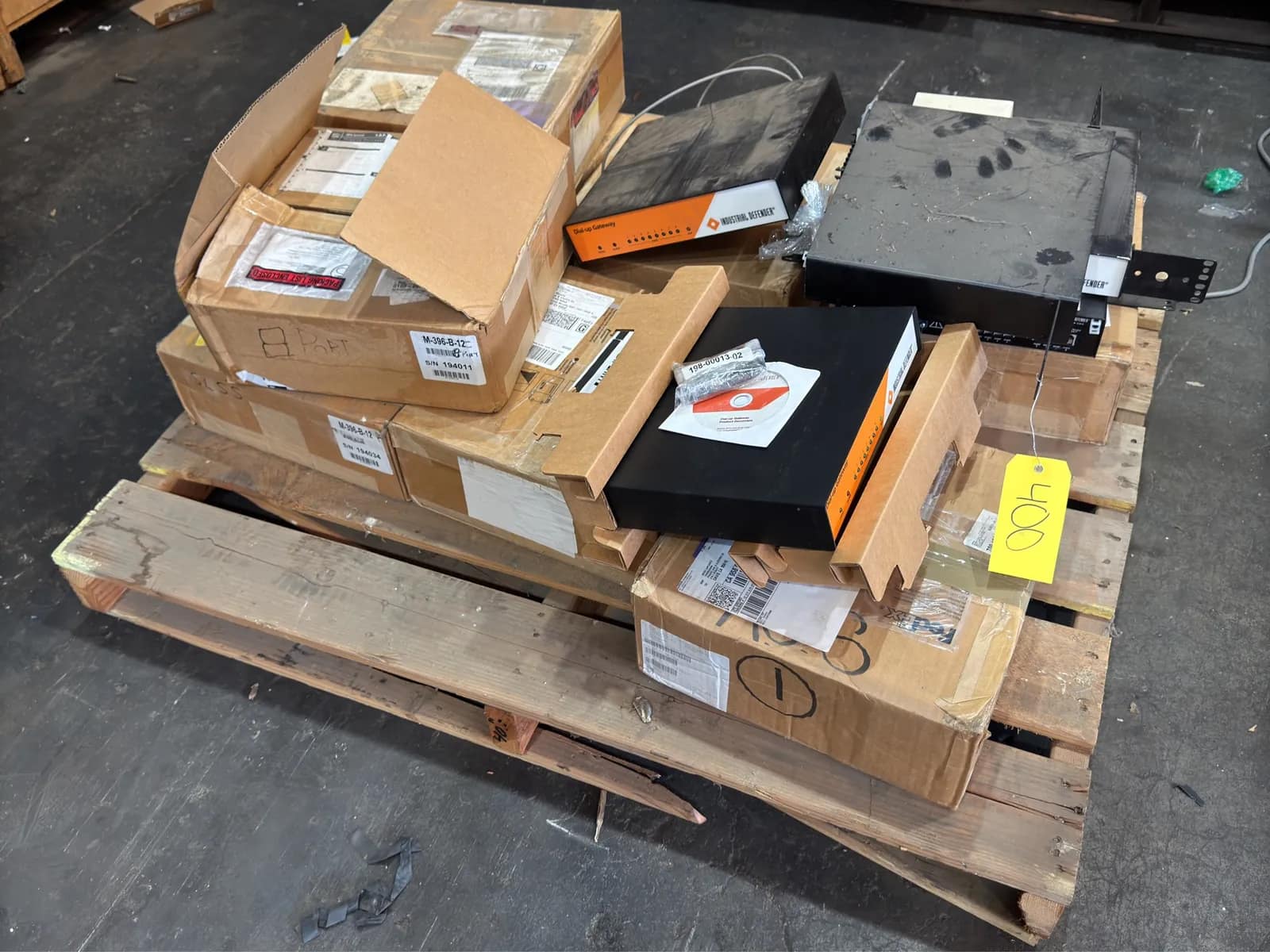contents-of-pallet-dial-up-gateways-b6e04a