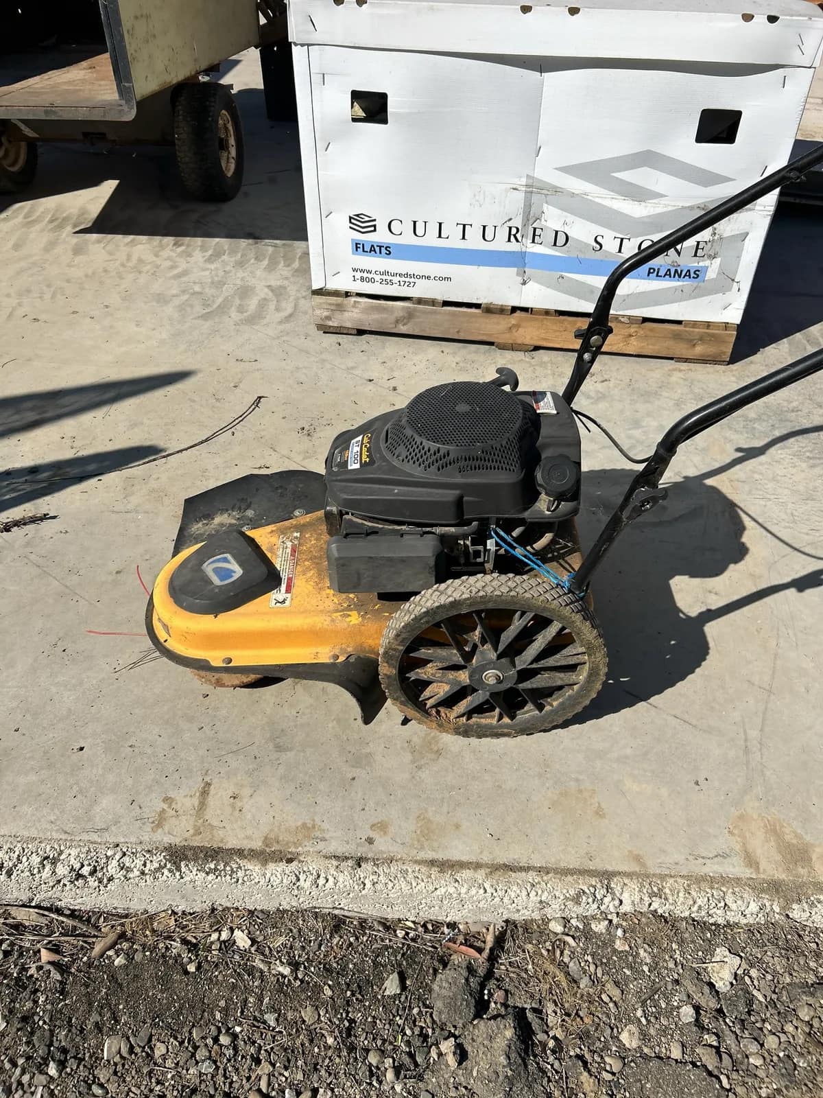 cub-cadet-st100-22-wheeled-string-trimmer-159cc-moixn63c