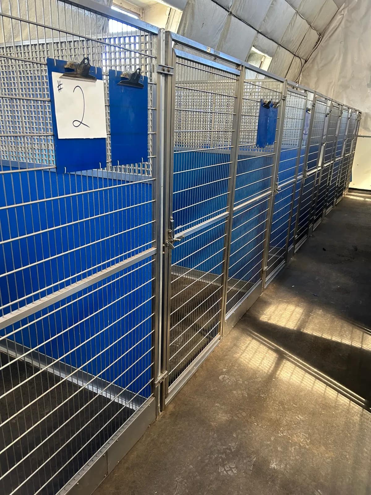 8-kennel-blocks-mnge8frn