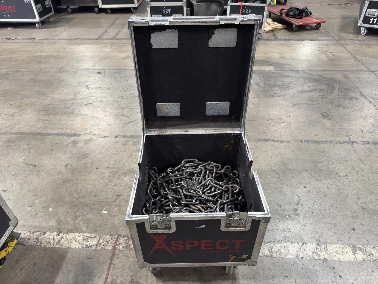 chain-case-not-included-mok9s5iz