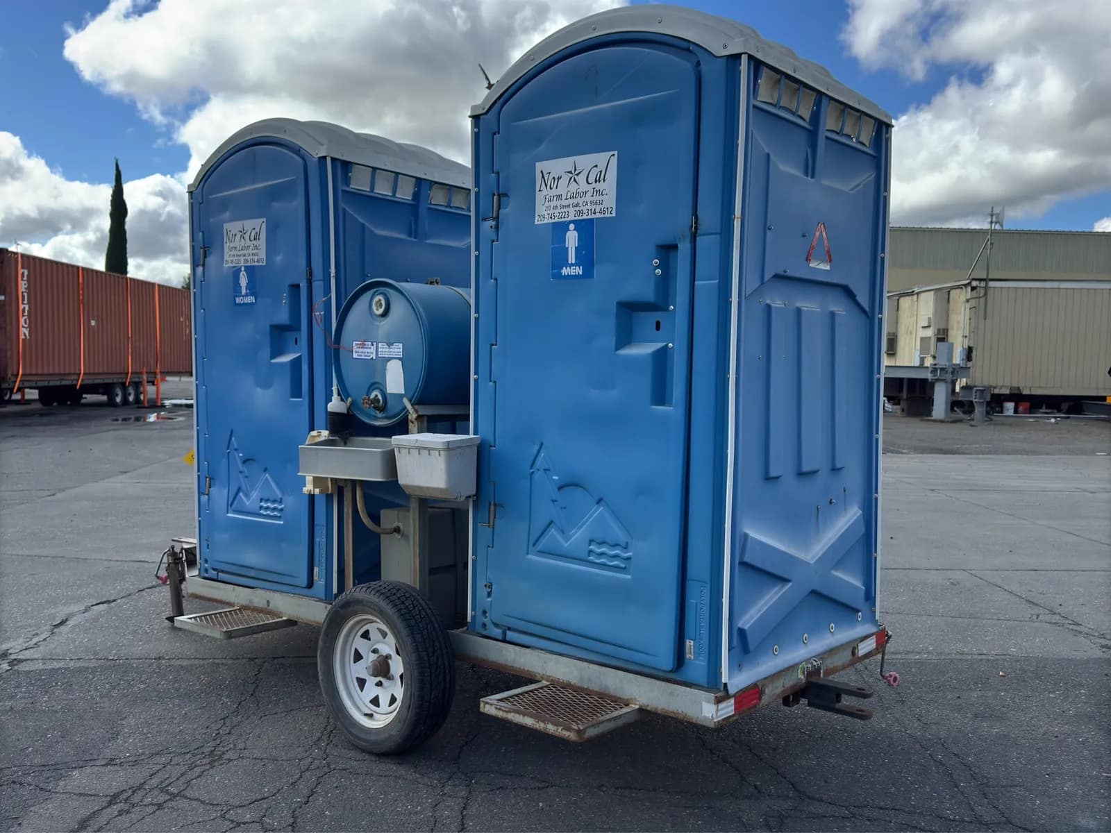 10-dual-port-a-potty-trailer-106-1776102848103-mnxhs0h3