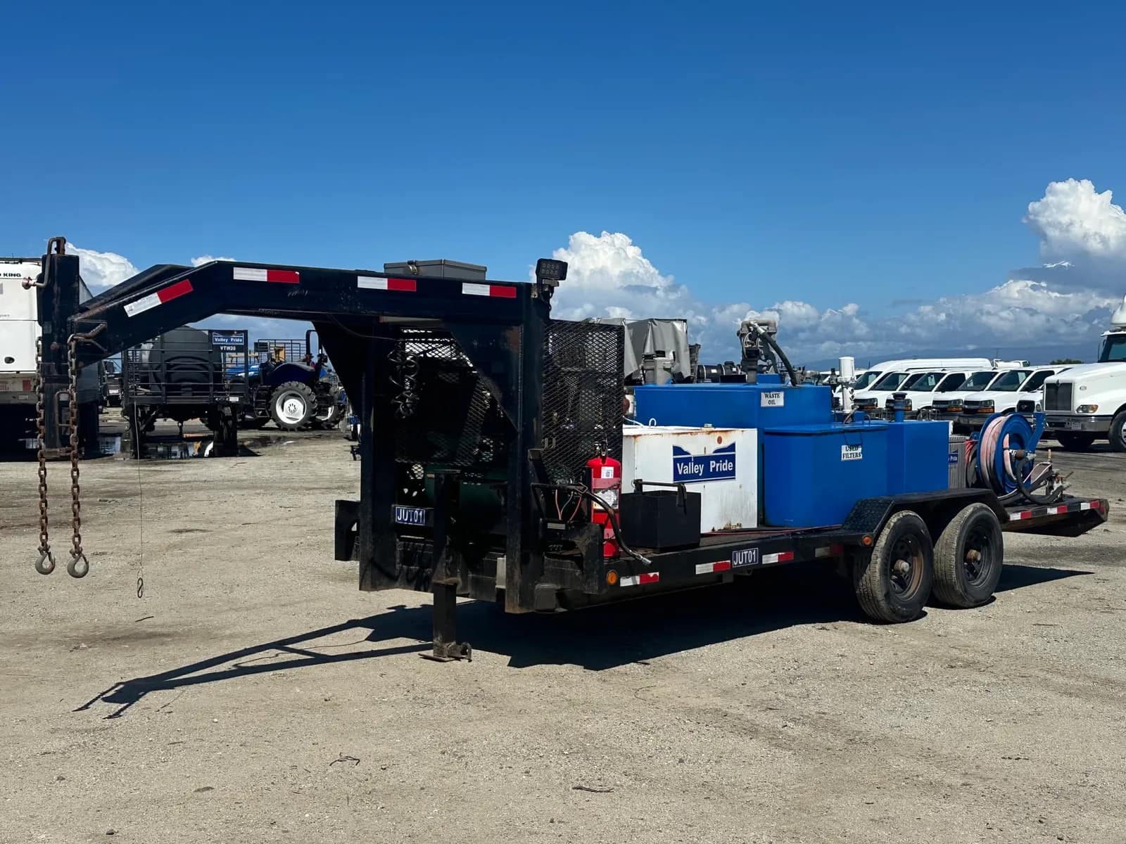 2009-best-trailer-18-gooseneck-service-trailer-mobzkmrh