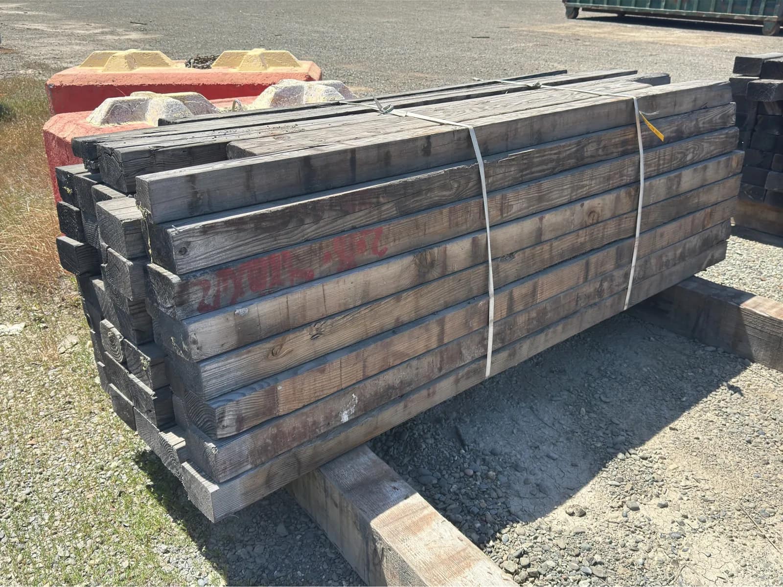 quantity-of-37-8-6x4-beams-and-2-6-6x4-beams-0e0218