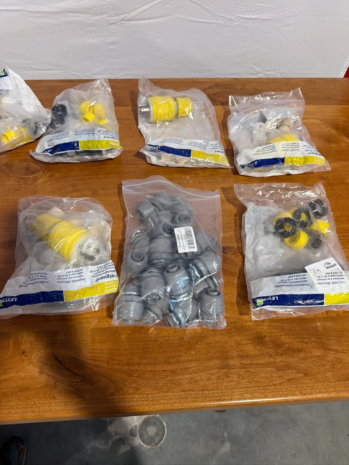 mixed-electrical-components-lot-cables-connectors-fittings-accessories-mogh5ptn