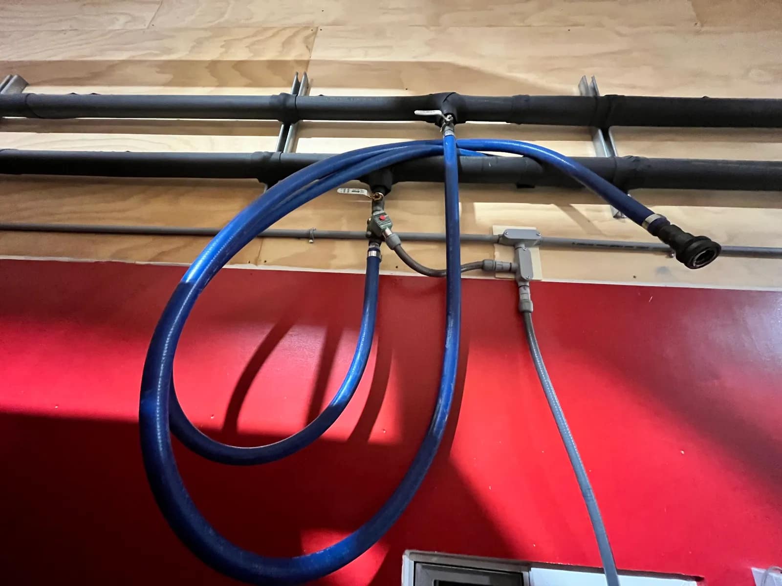 set-of-two-heavy-duty-blue-glycol-hoses-7-9-mogdgerq