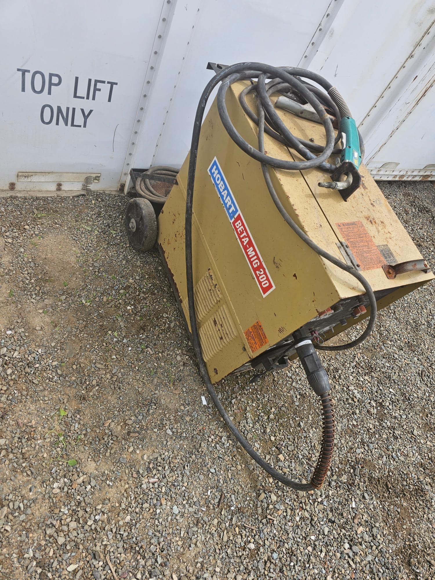 welder-a04db6