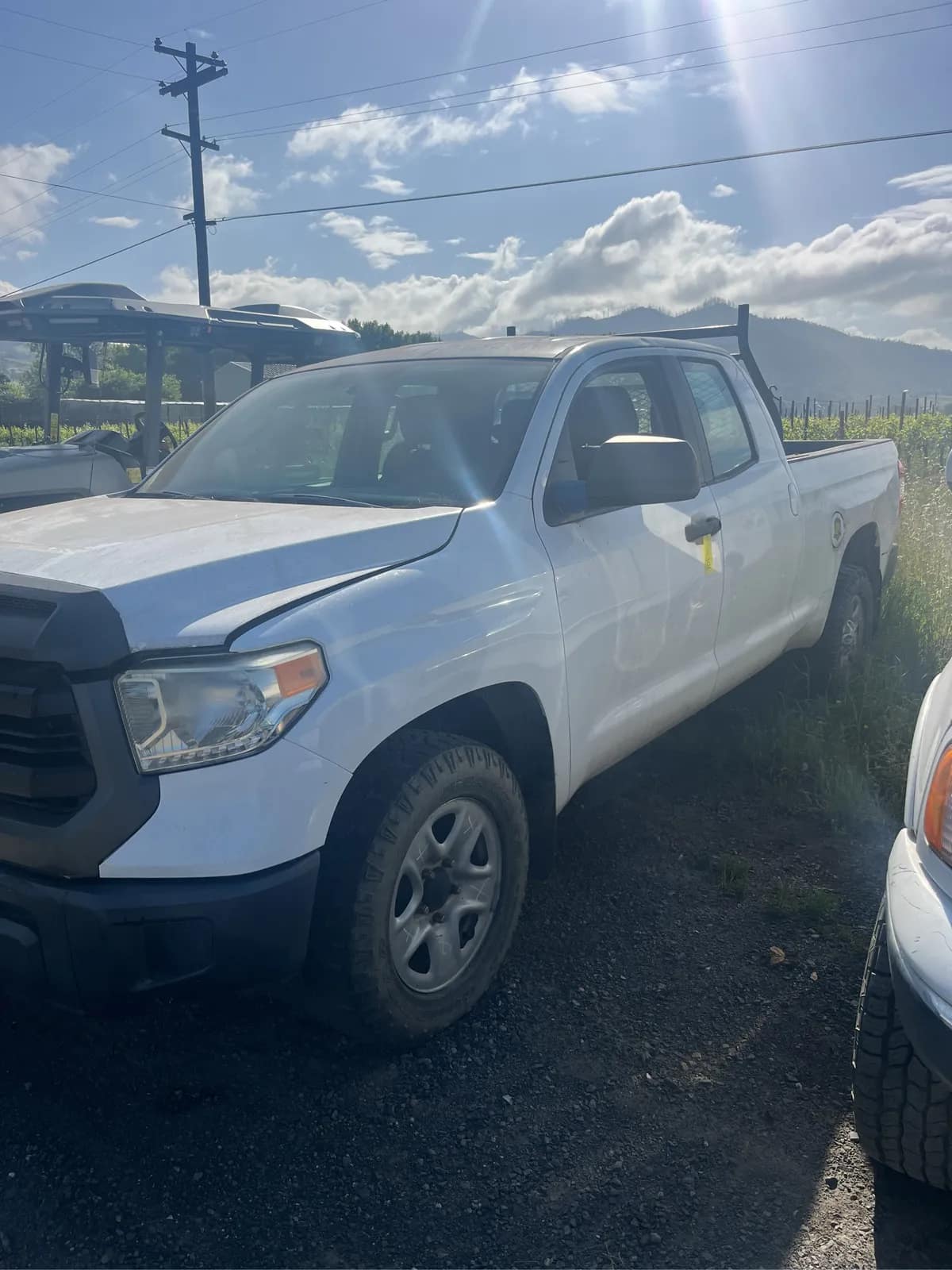 2014-toyota-tundra-4x4-887aaf