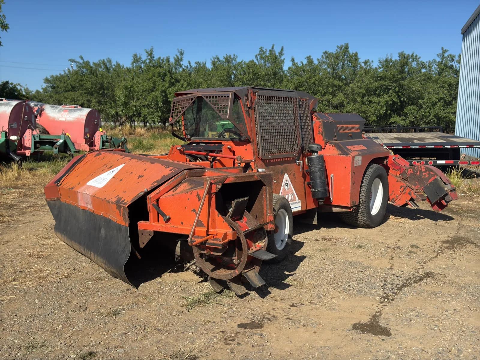 flory-7677-orchard-sweeper-mou7vjwg