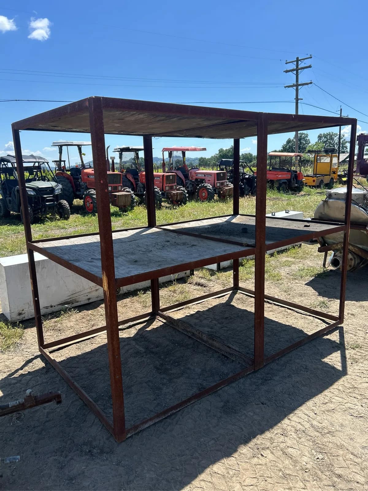 metal-shelf-4900c8