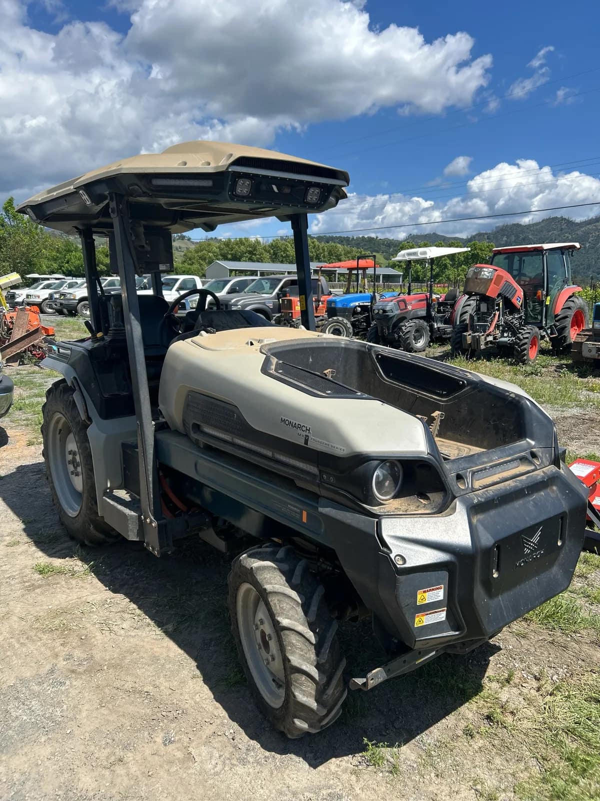 monarch-mkv-4x4-electric-tractor-dc189e