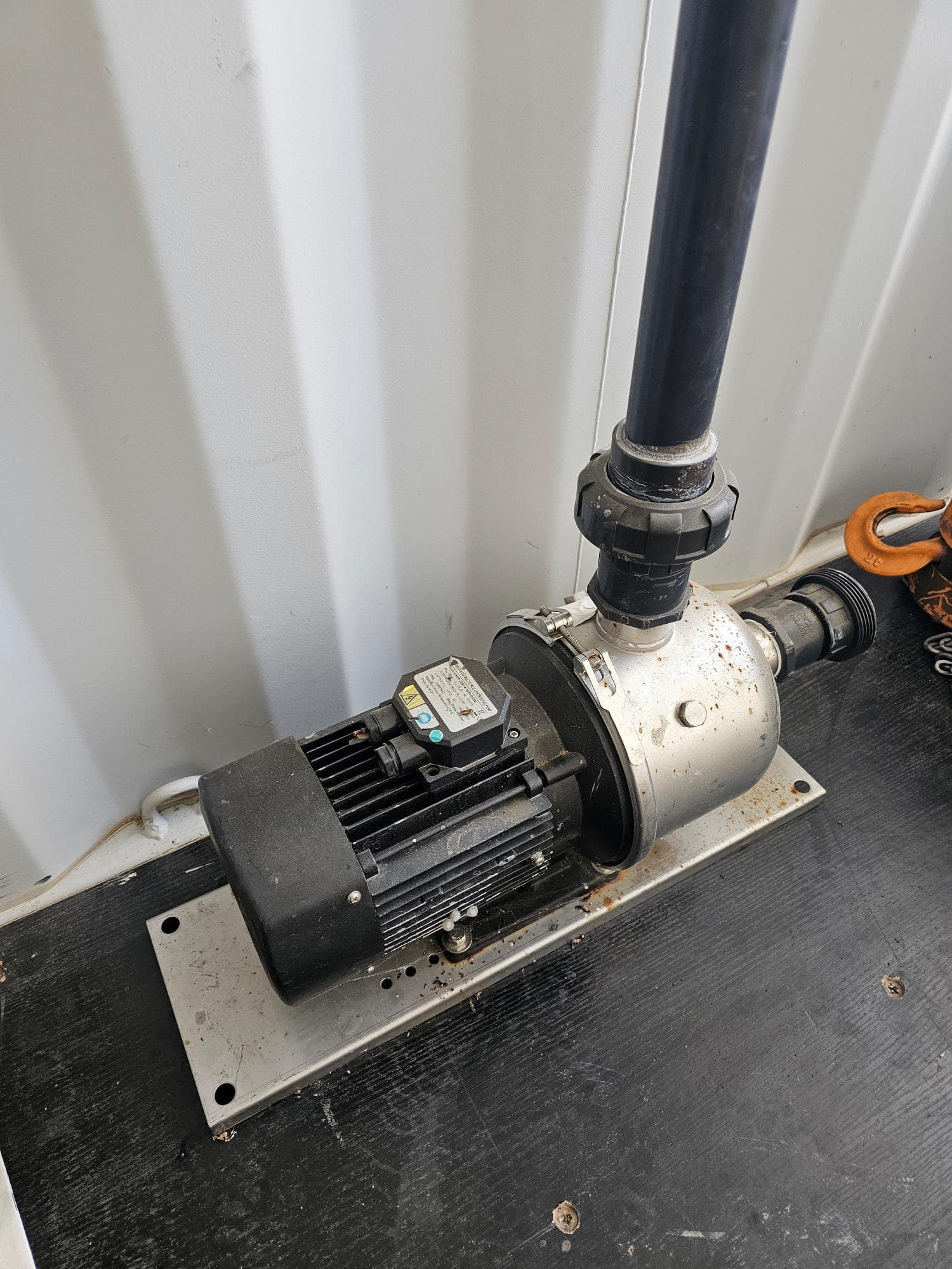 electric-water-pump-9820e7