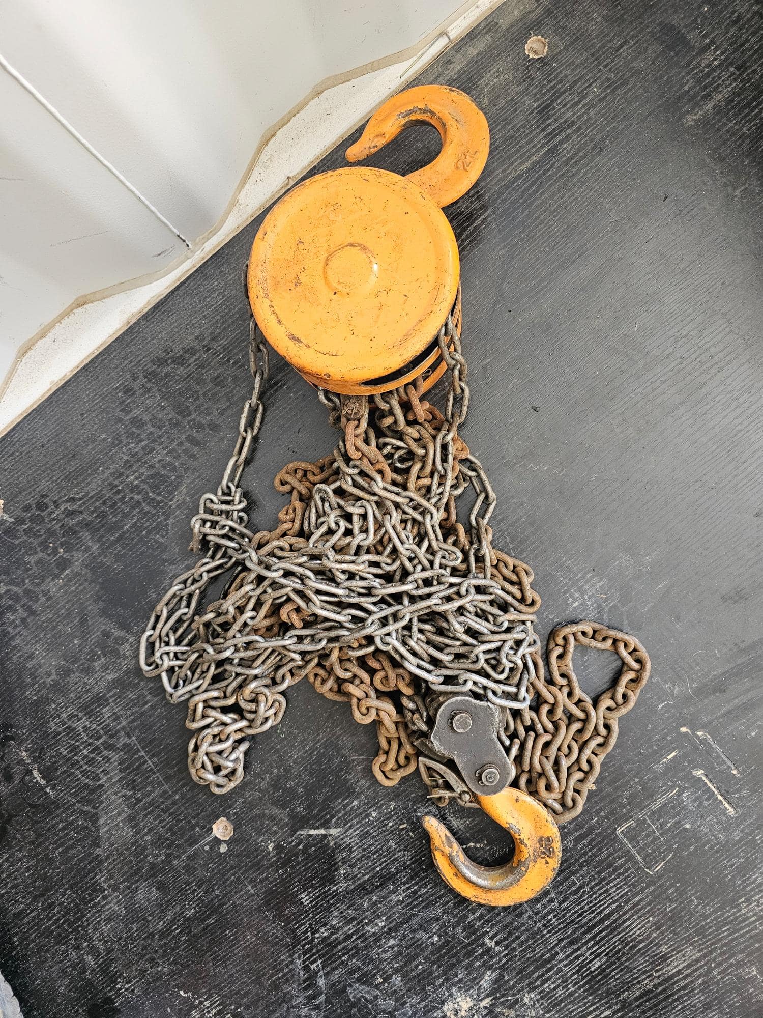 chain-hoist-826af4