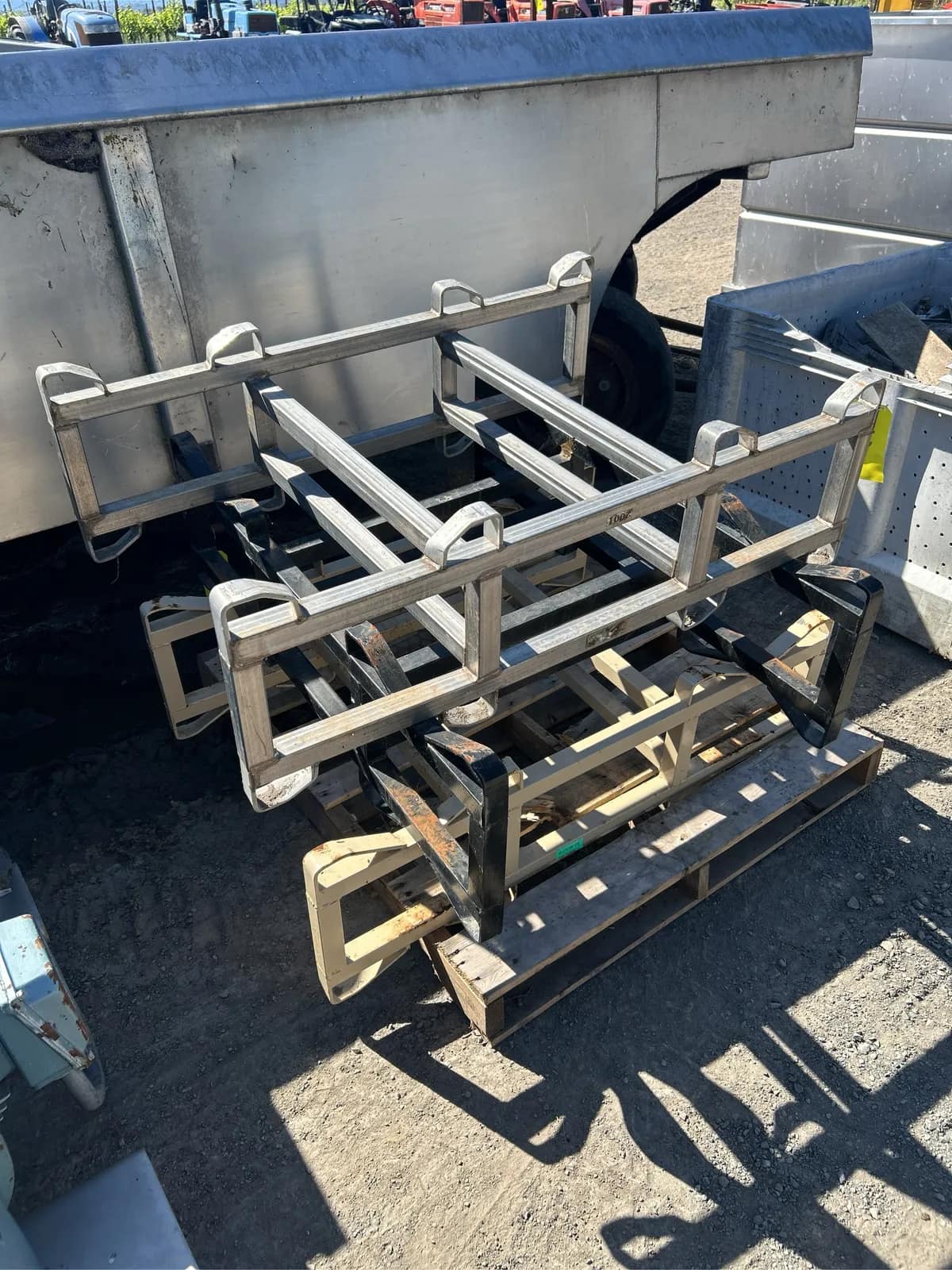 3-wine-barrel-storage-racks-mpohdiq7