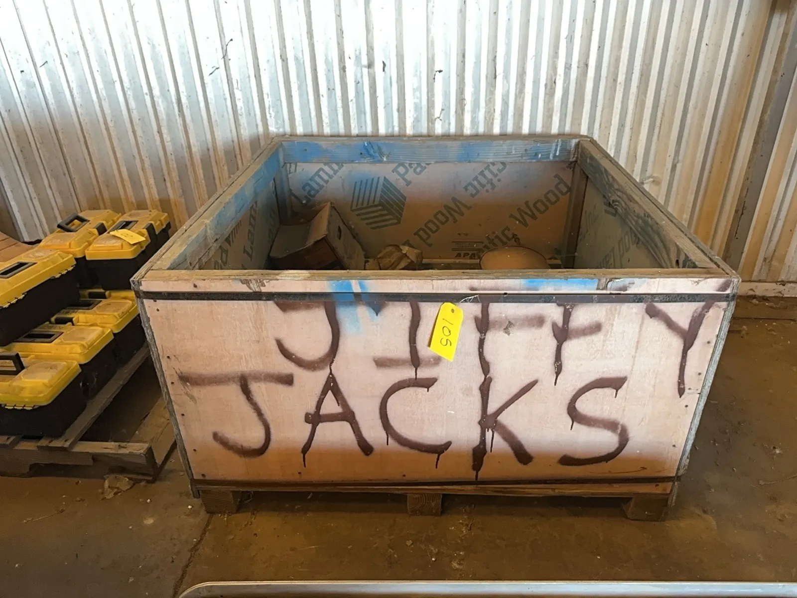 495x48-wood-crate-with-scrap-steel-included-mq8wizxf