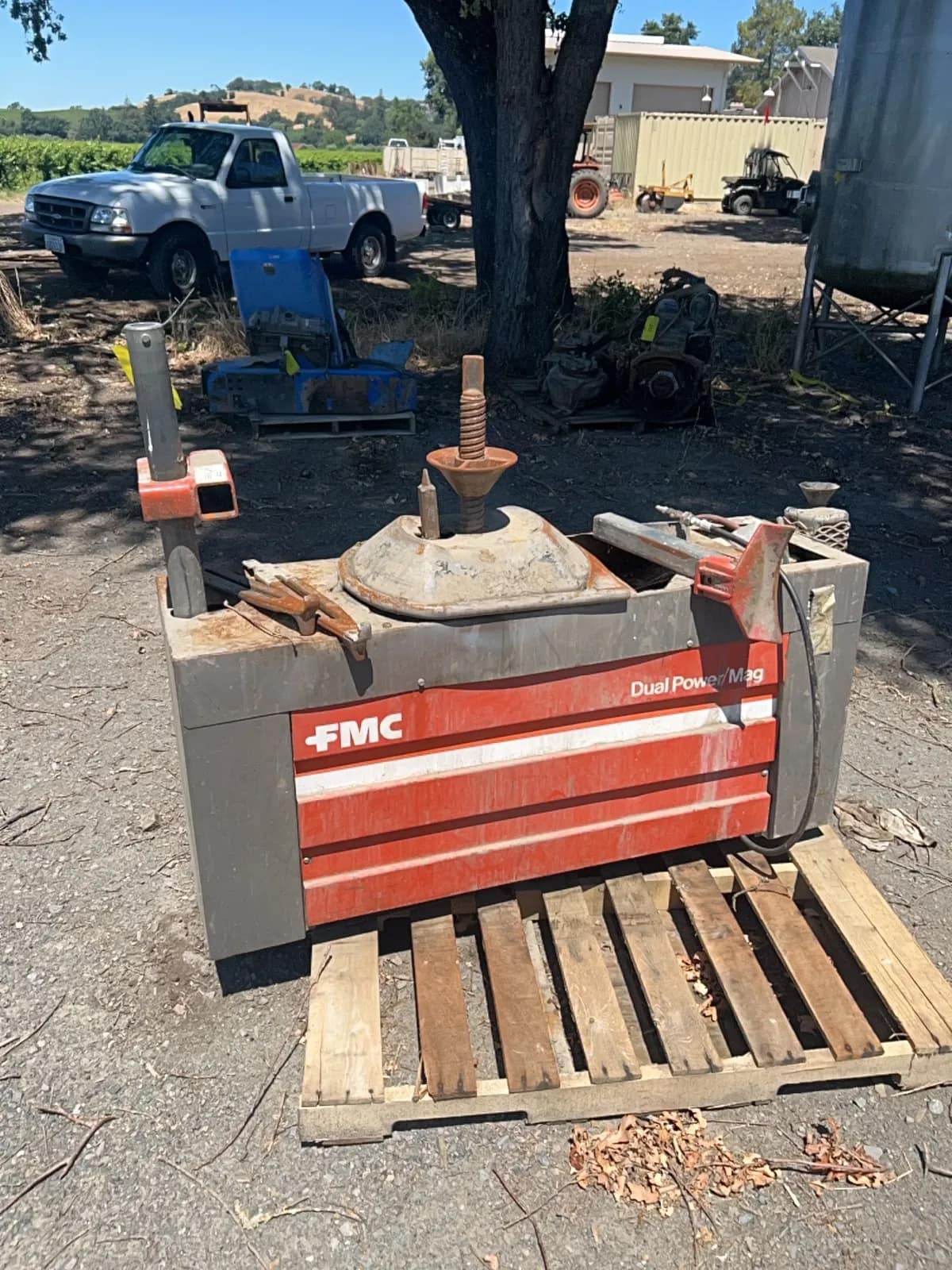 fmc-tire-mounting-machine-99dfc8