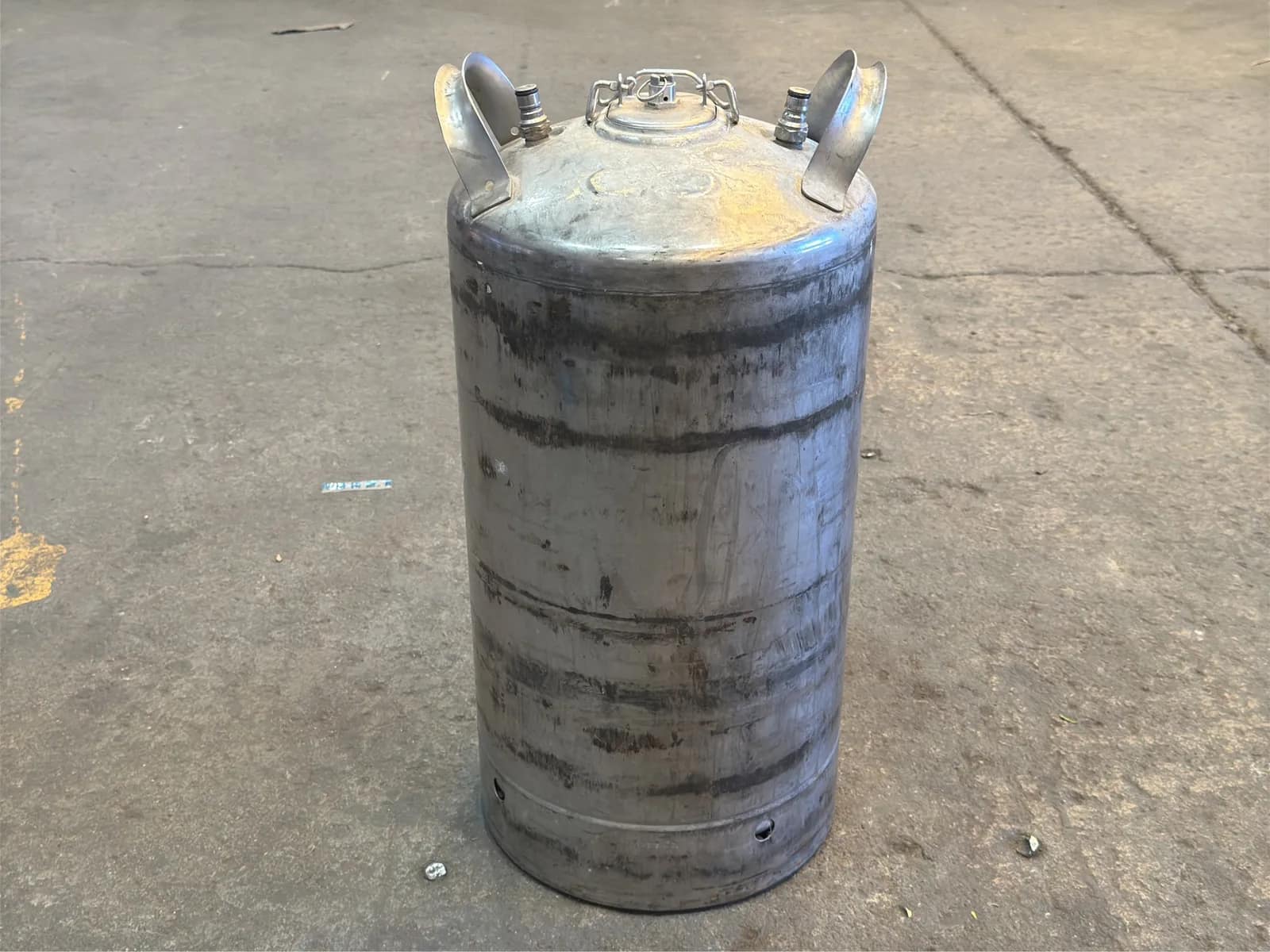 10-gallon-ball-lock-keg-mppsmh5n