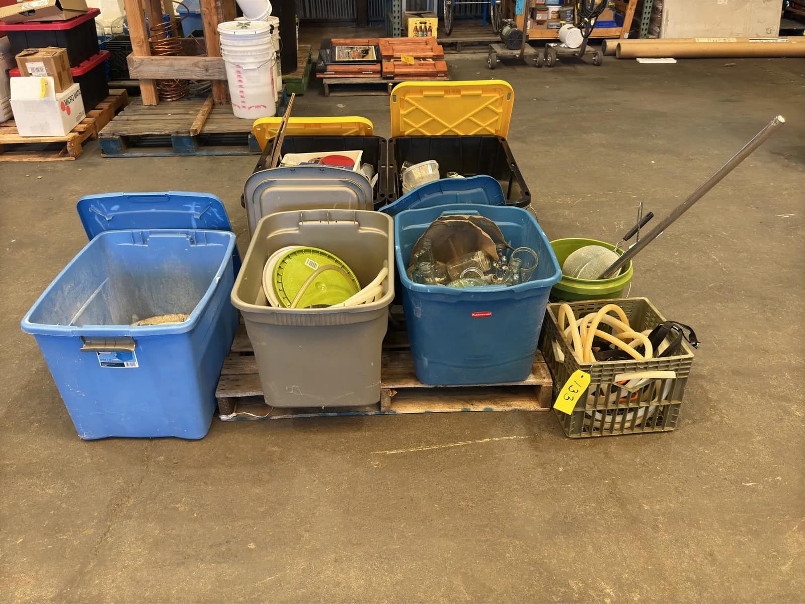 contents-of-pallet-assorted-miscellaneous-lab-equipment-and-hardware-mppsmpoh