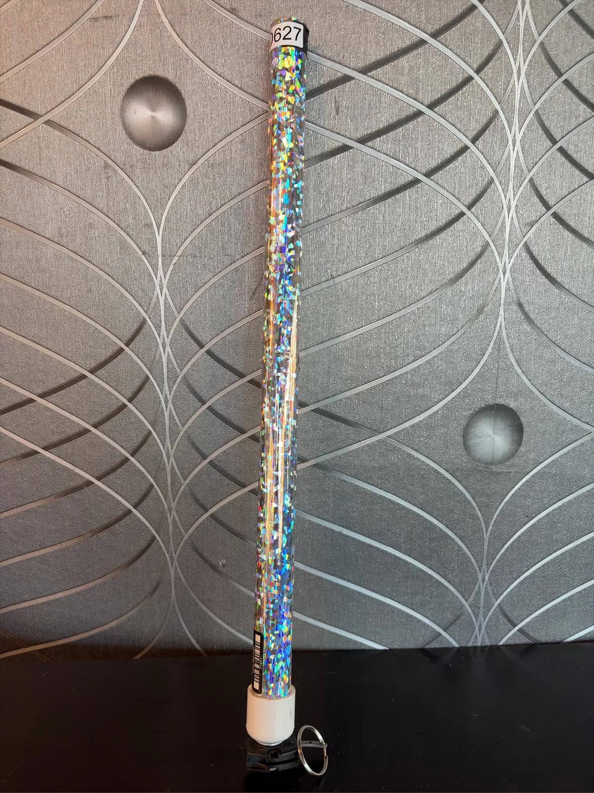 handheld-confetti-cannon-silver-mylar-3c167b