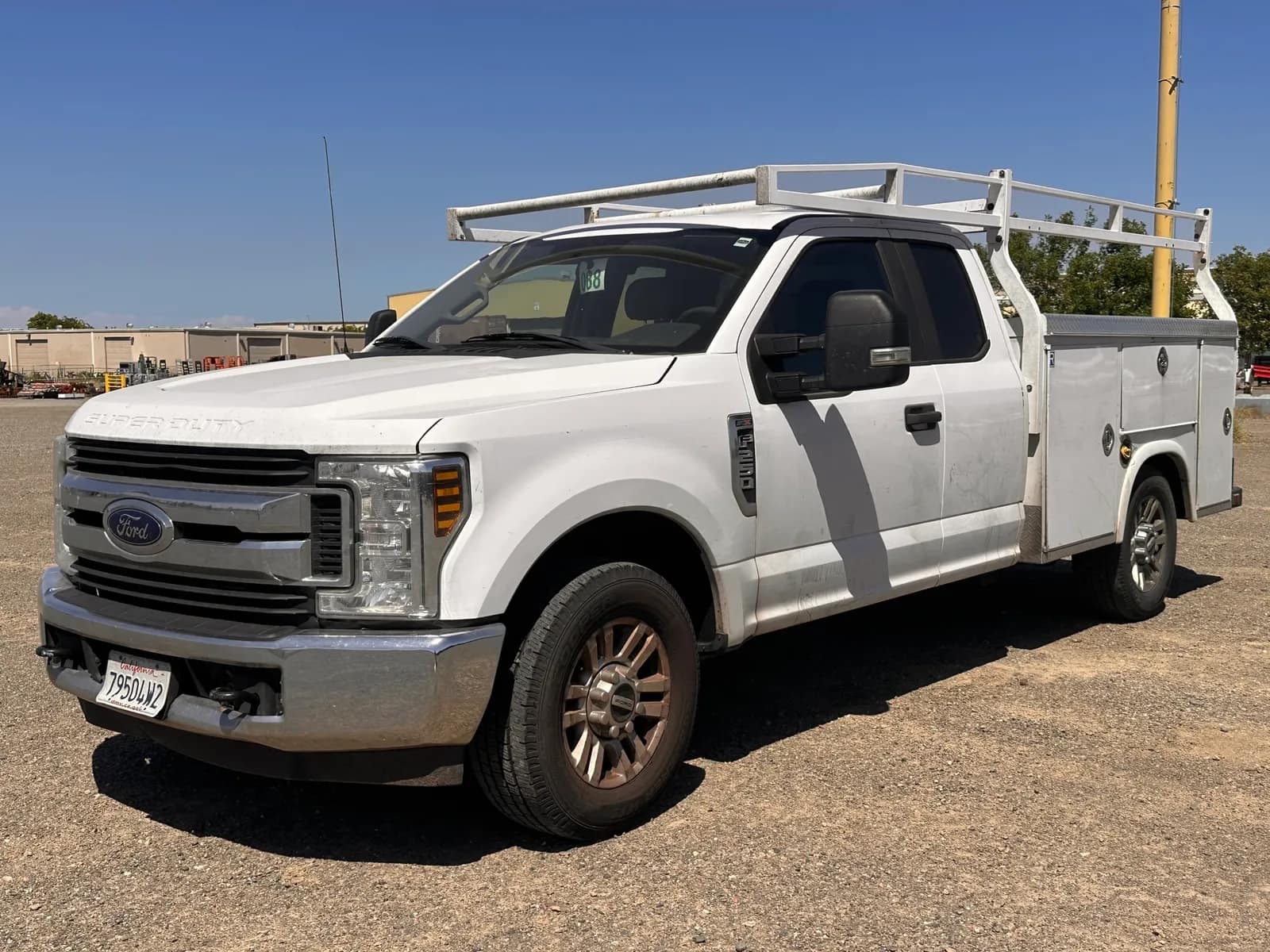 2018-ford-f-250-stx-utility-truck-mpvs2c7i
