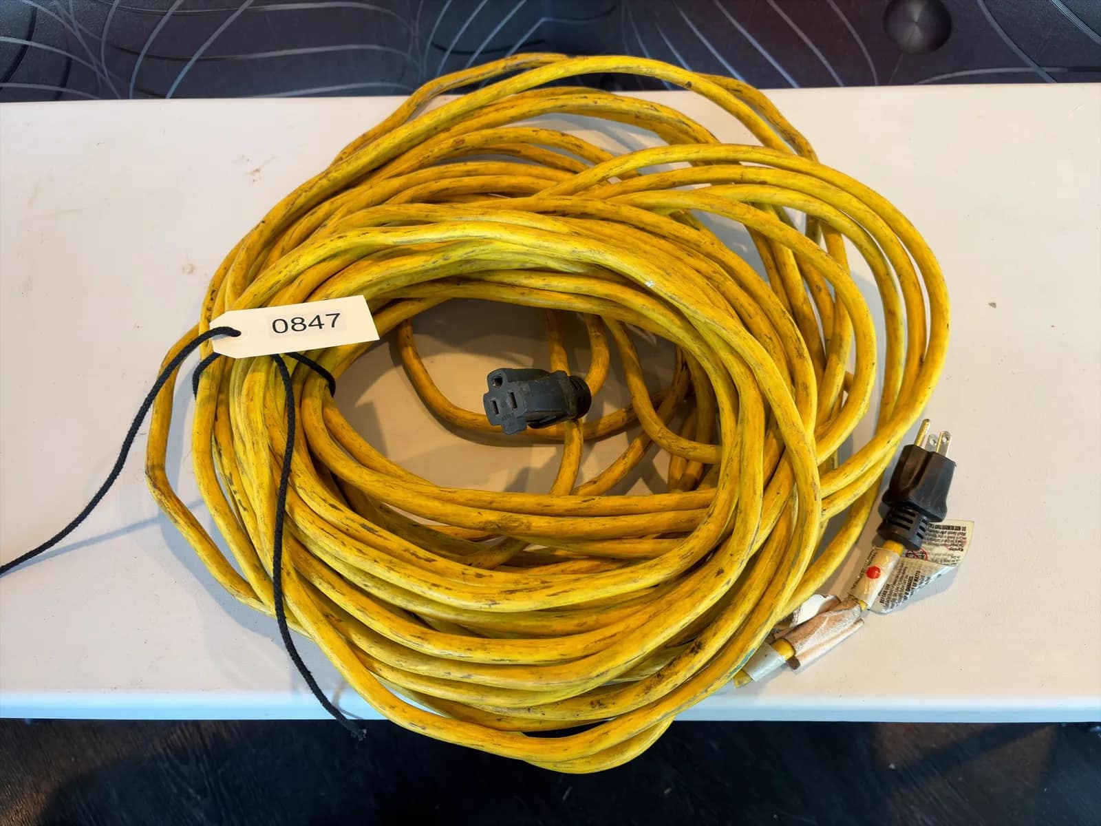 100-yellow-extension-cord-65dee8