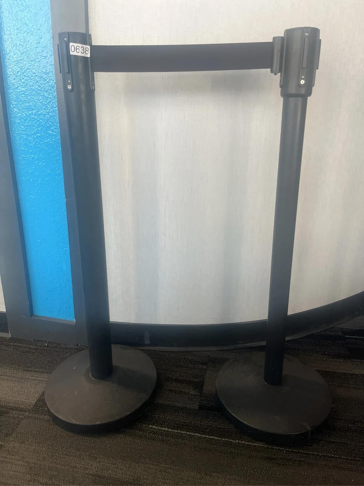 2-black-retractable-belt-stanchions-mpr8807q