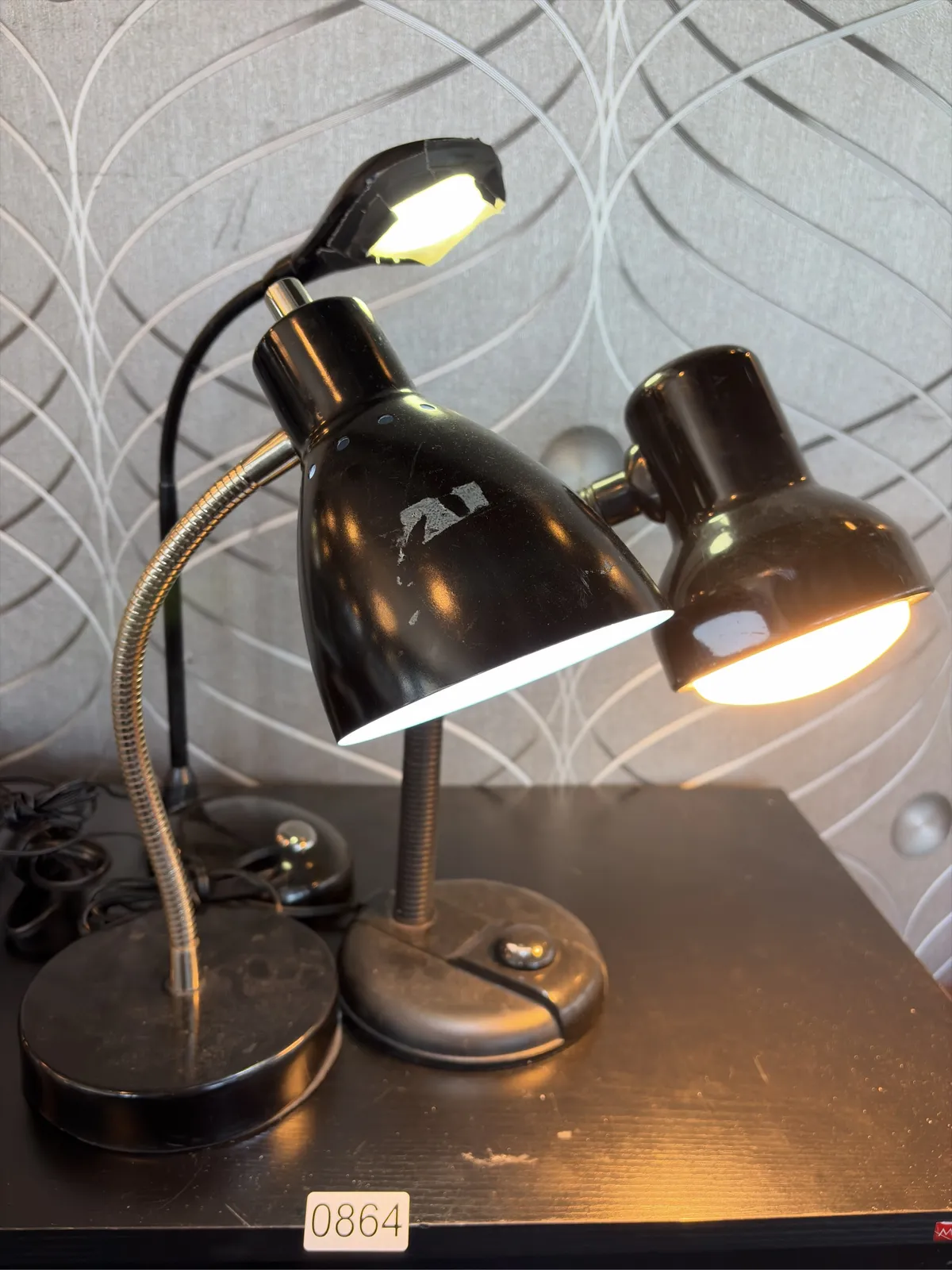 3-adjustable-neck-desk-lamps-mpr93lq2