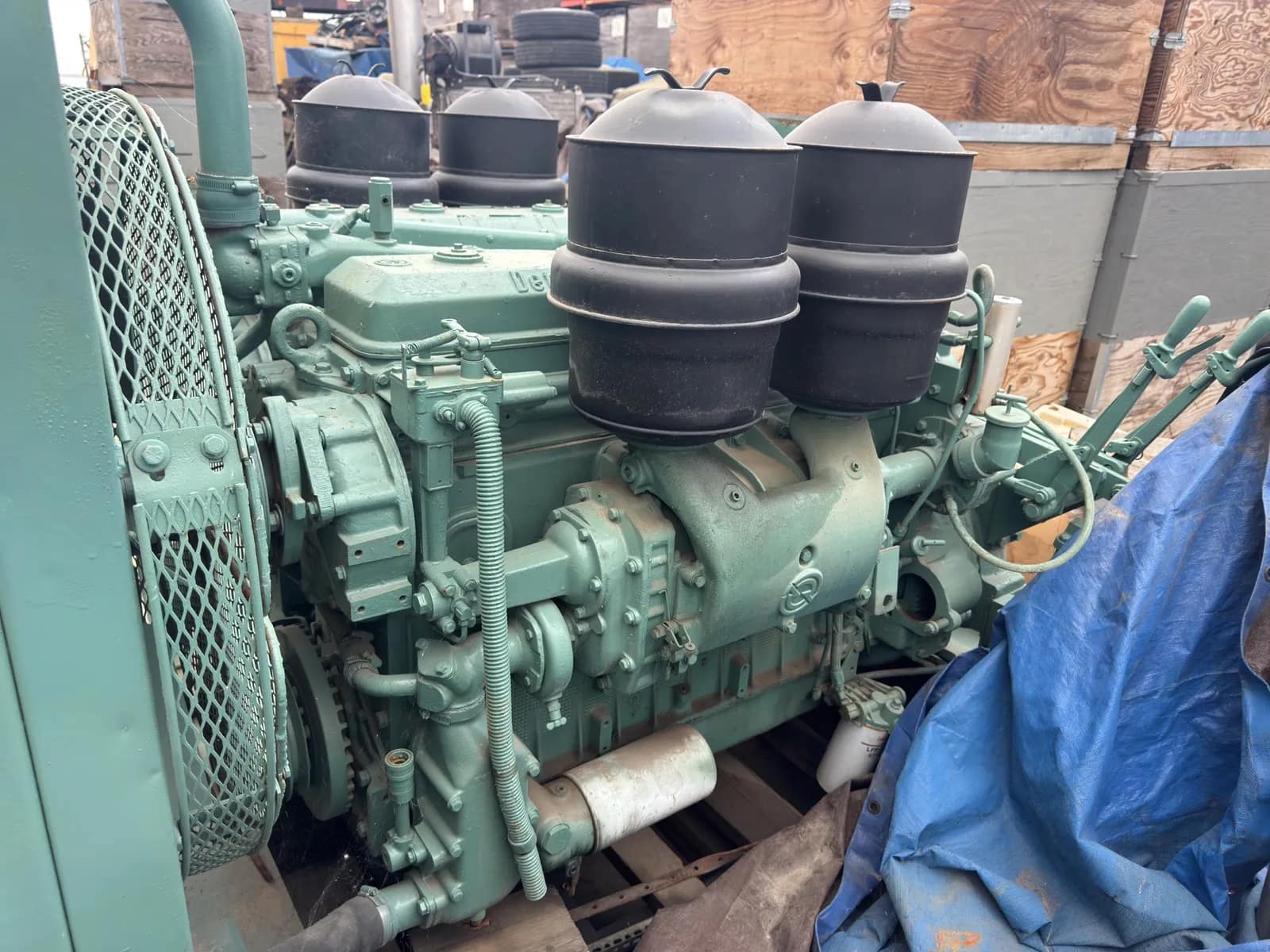 Twin-Engine Detroit Diesel Inline 6 Motors With Combining Gearbox, photo 5 of 36