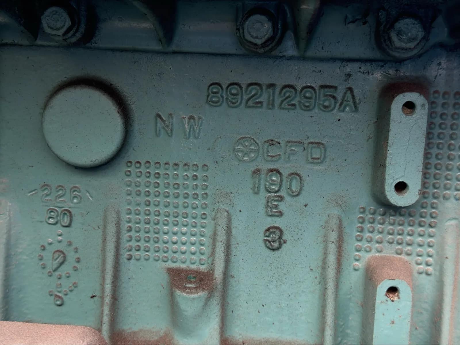 Twin-Engine Detroit Diesel Inline 6 Motors With Combining Gearbox, photo 6 of 36
