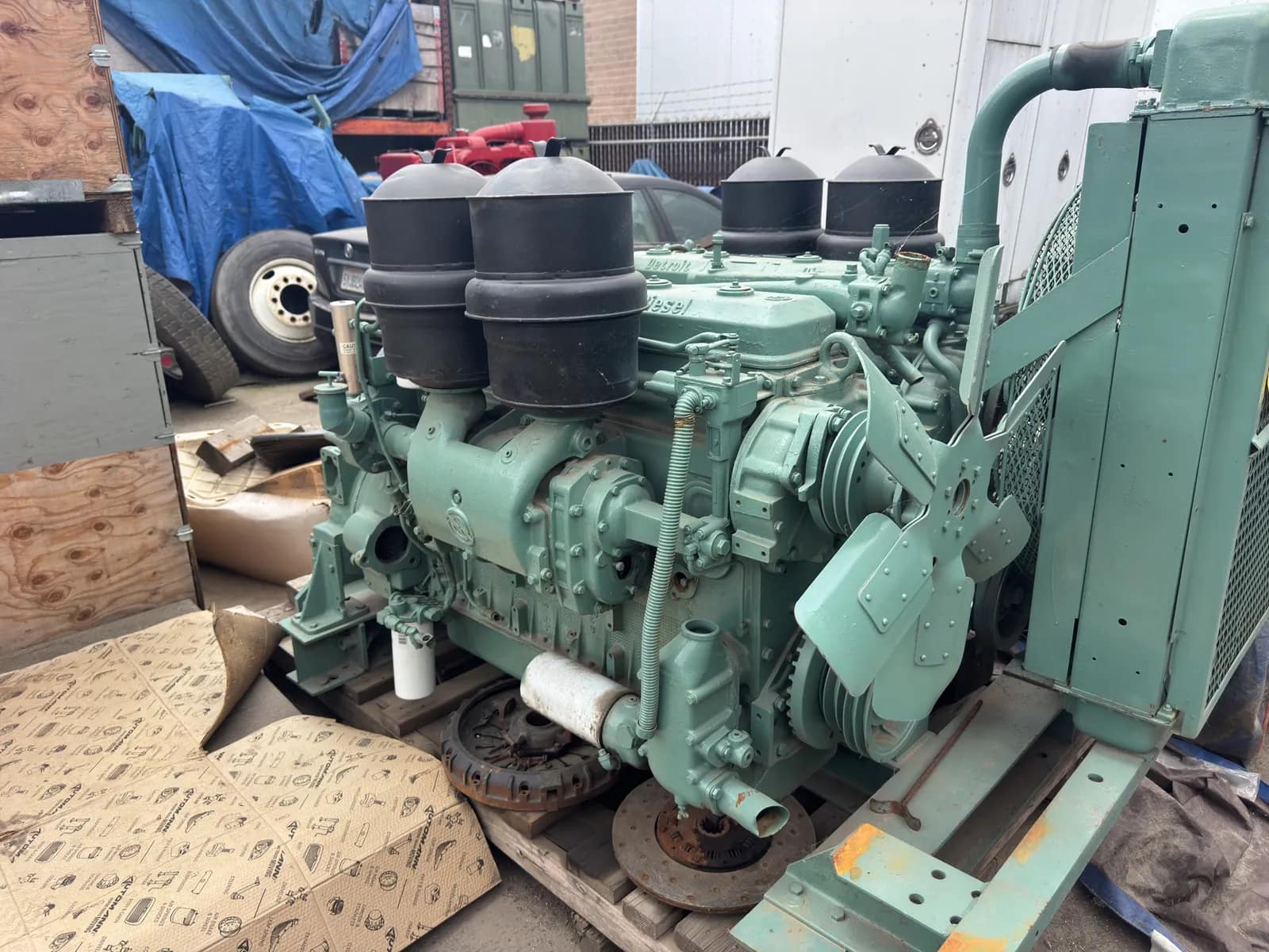 Twin-Engine Detroit Diesel Inline 6 Motors With Combining Gearbox, photo 8 of 36