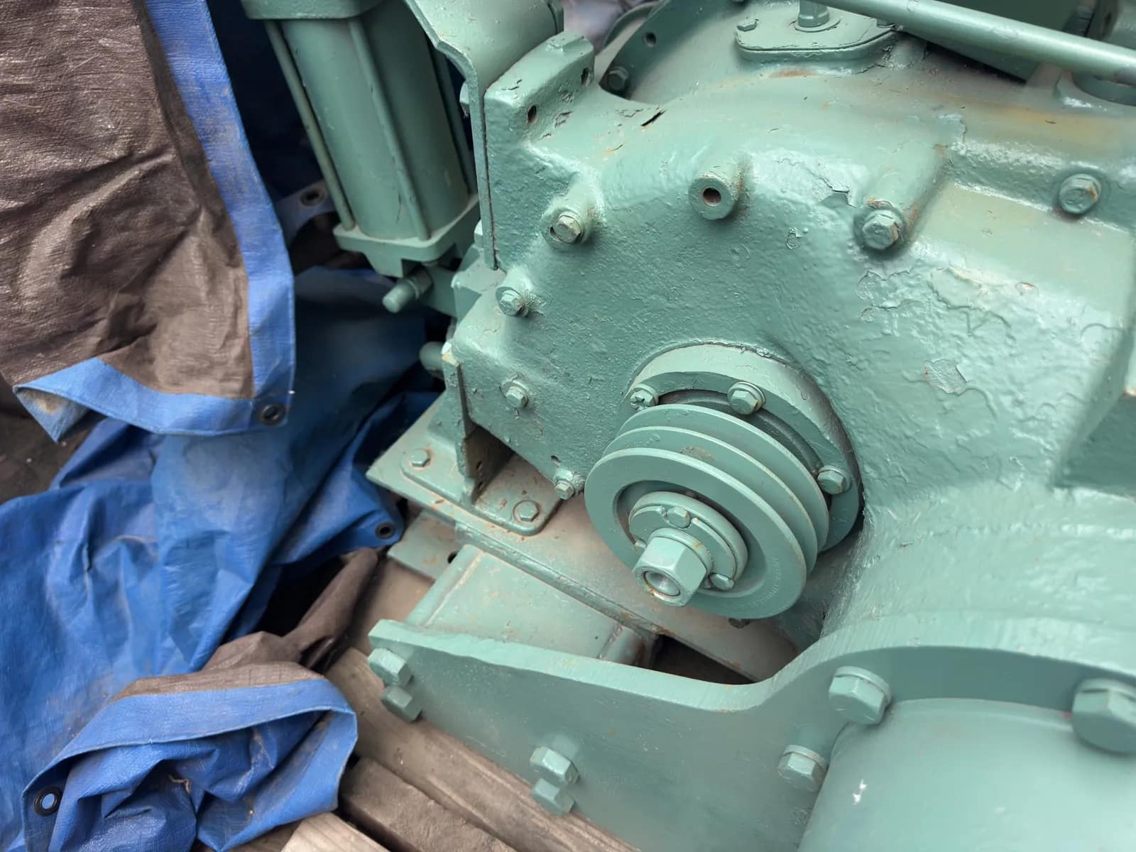 Twin-Engine Detroit Diesel Inline 6 Motors With Combining Gearbox, photo 15 of 36