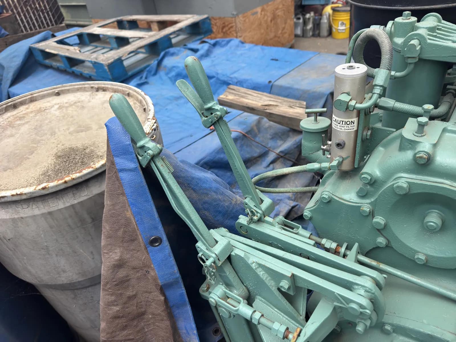 Twin-Engine Detroit Diesel Inline 6 Motors With Combining Gearbox, photo 16 of 36