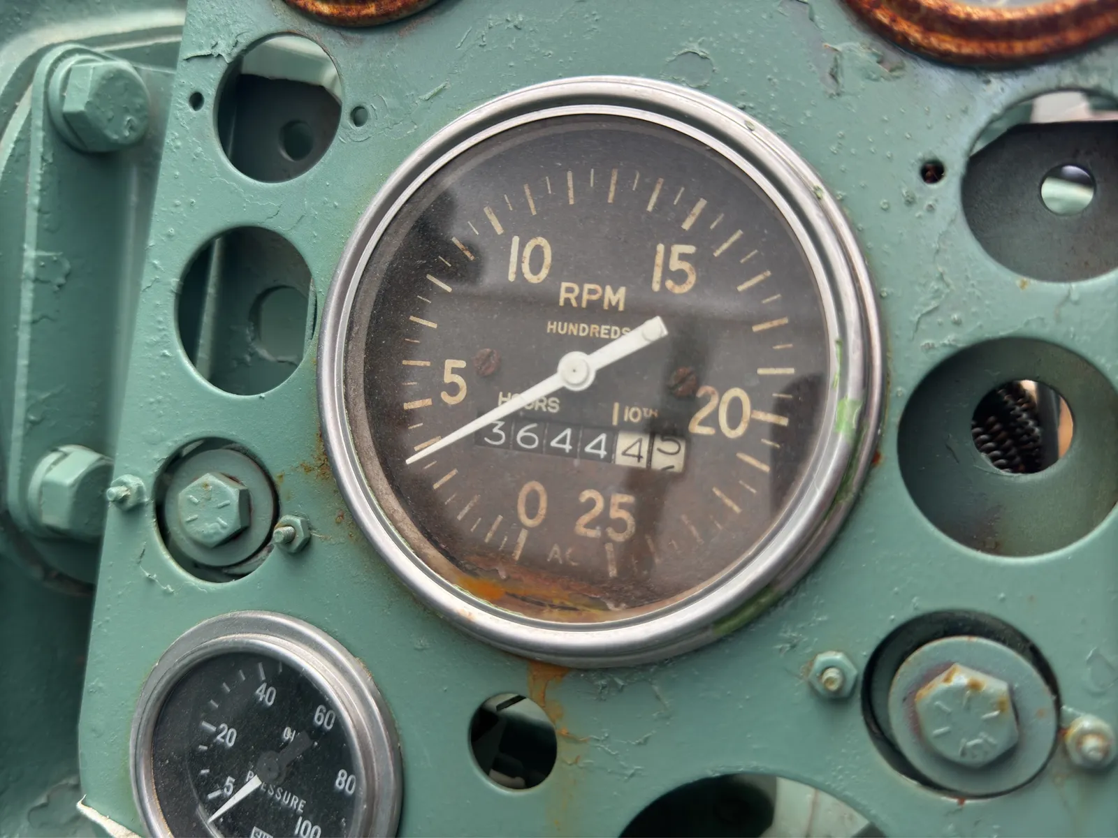 Twin-Engine Detroit Diesel Inline 6 Motors With Combining Gearbox, photo 18 of 36