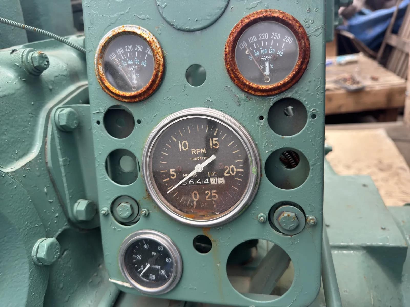Twin-Engine Detroit Diesel Inline 6 Motors With Combining Gearbox, photo 19 of 36