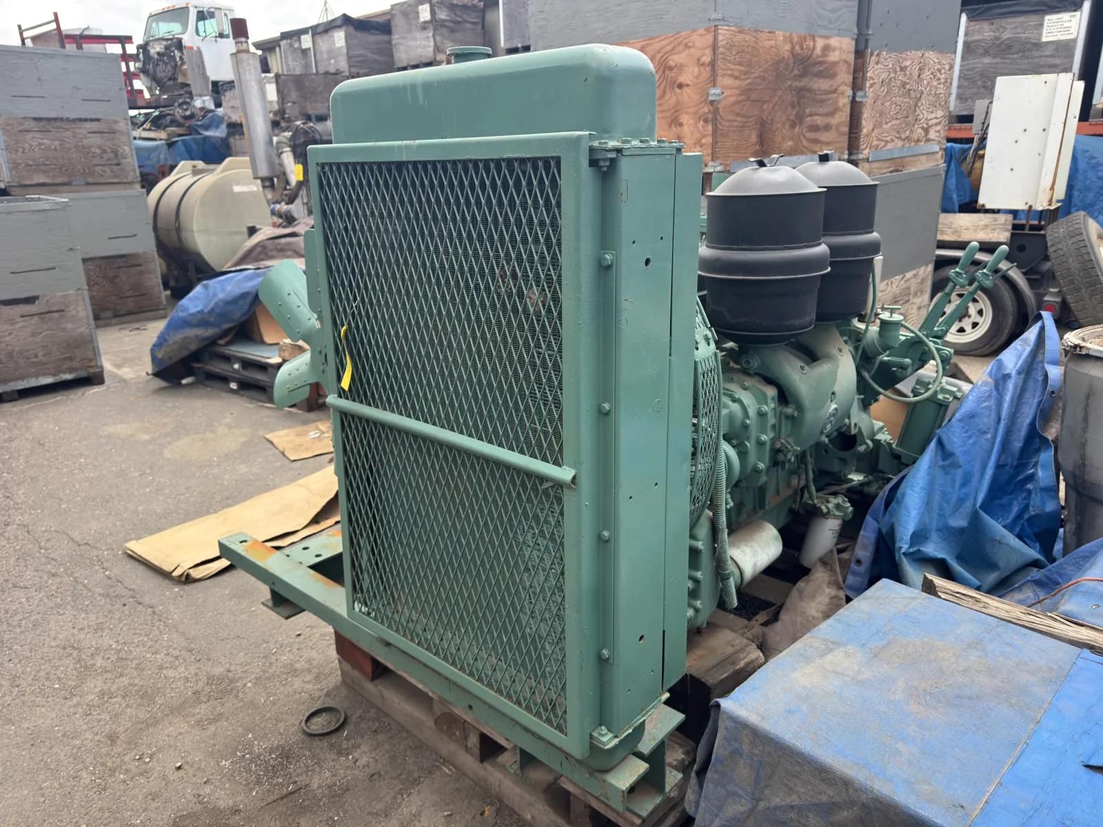 Twin-Engine Detroit Diesel Inline 6 Motors With Combining Gearbox, photo 25 of 36