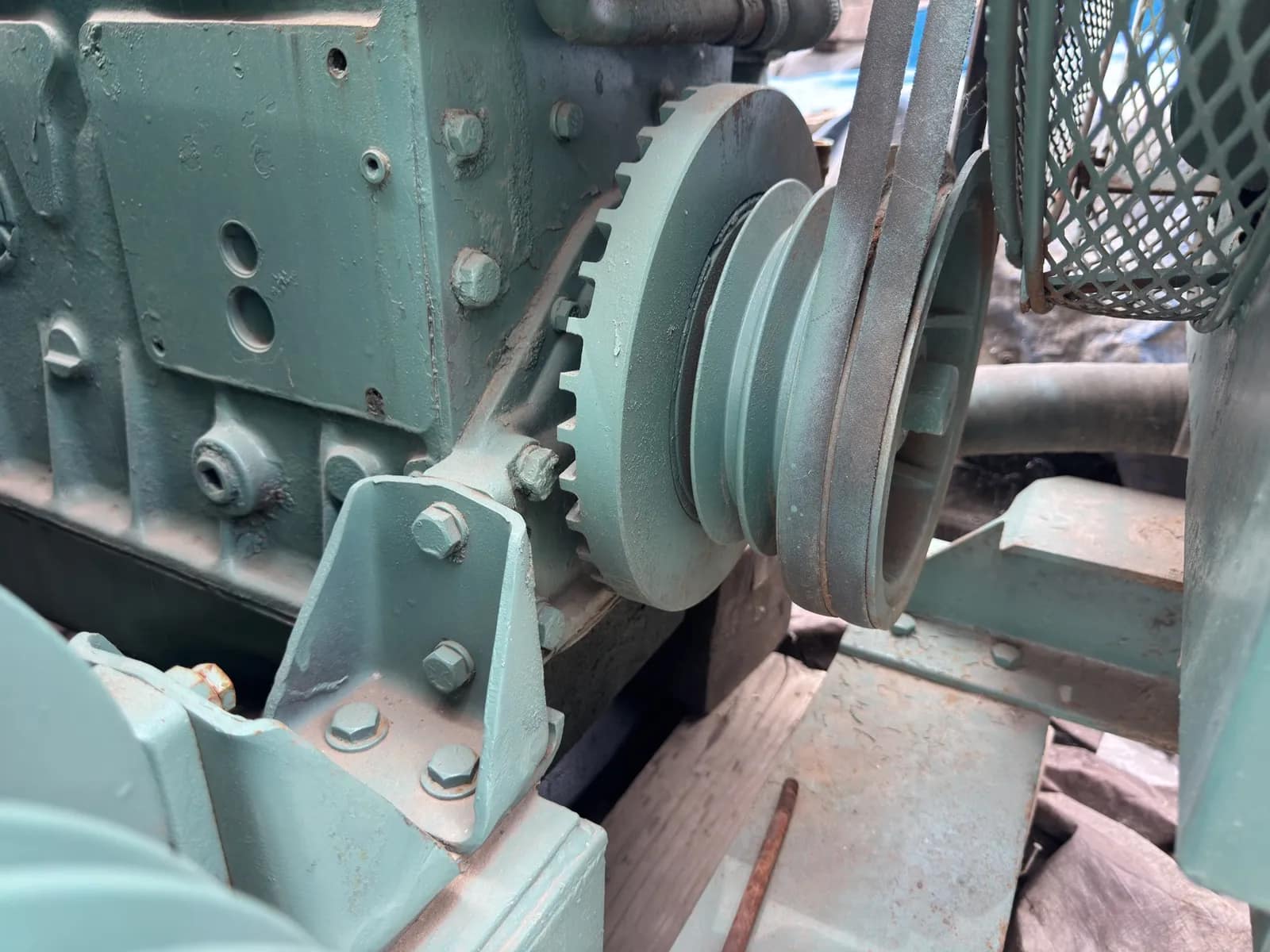 Twin-Engine Detroit Diesel Inline 6 Motors With Combining Gearbox, photo 32 of 36