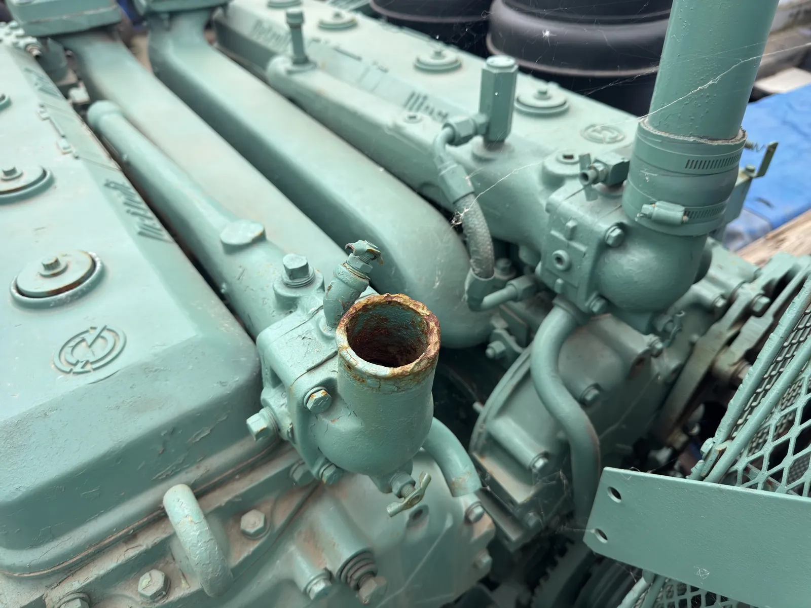 Twin-Engine Detroit Diesel Inline 6 Motors With Combining Gearbox, photo 35 of 36