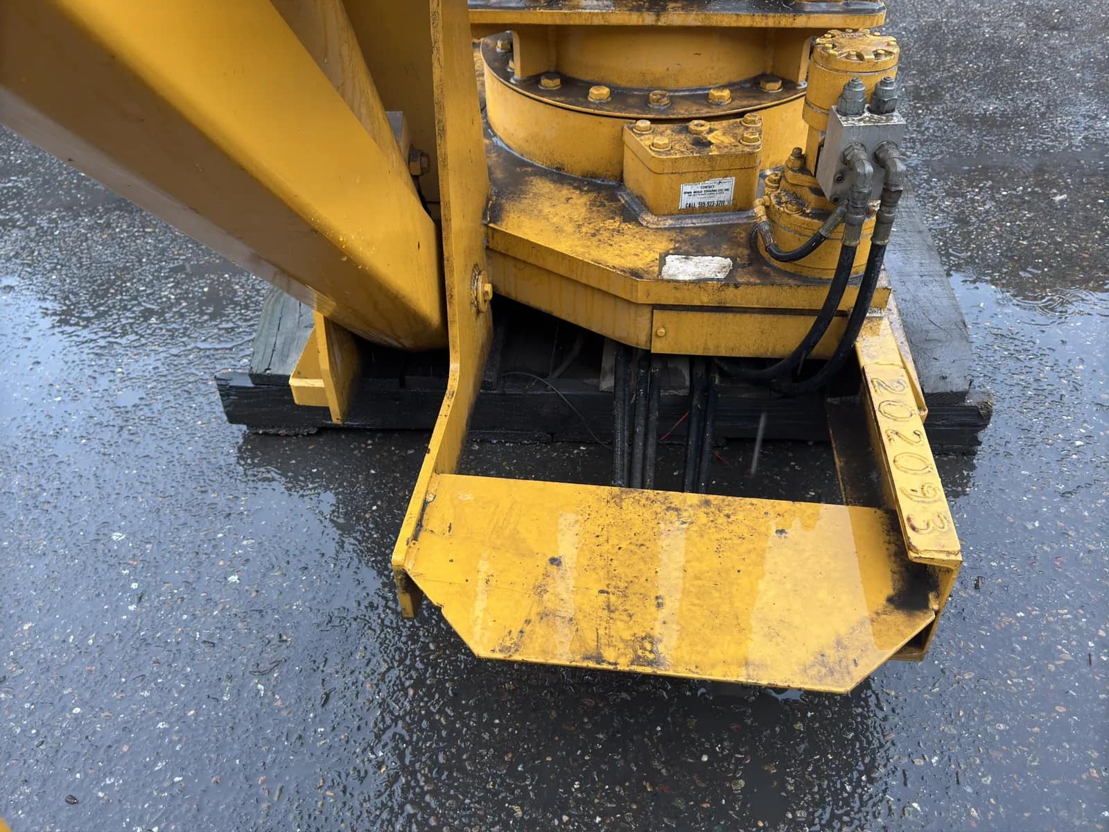 FMT 14,000 Lbs Truck Mounted Hydraulic Boom Crane With Stabilizing Arms, photo 15 of 32