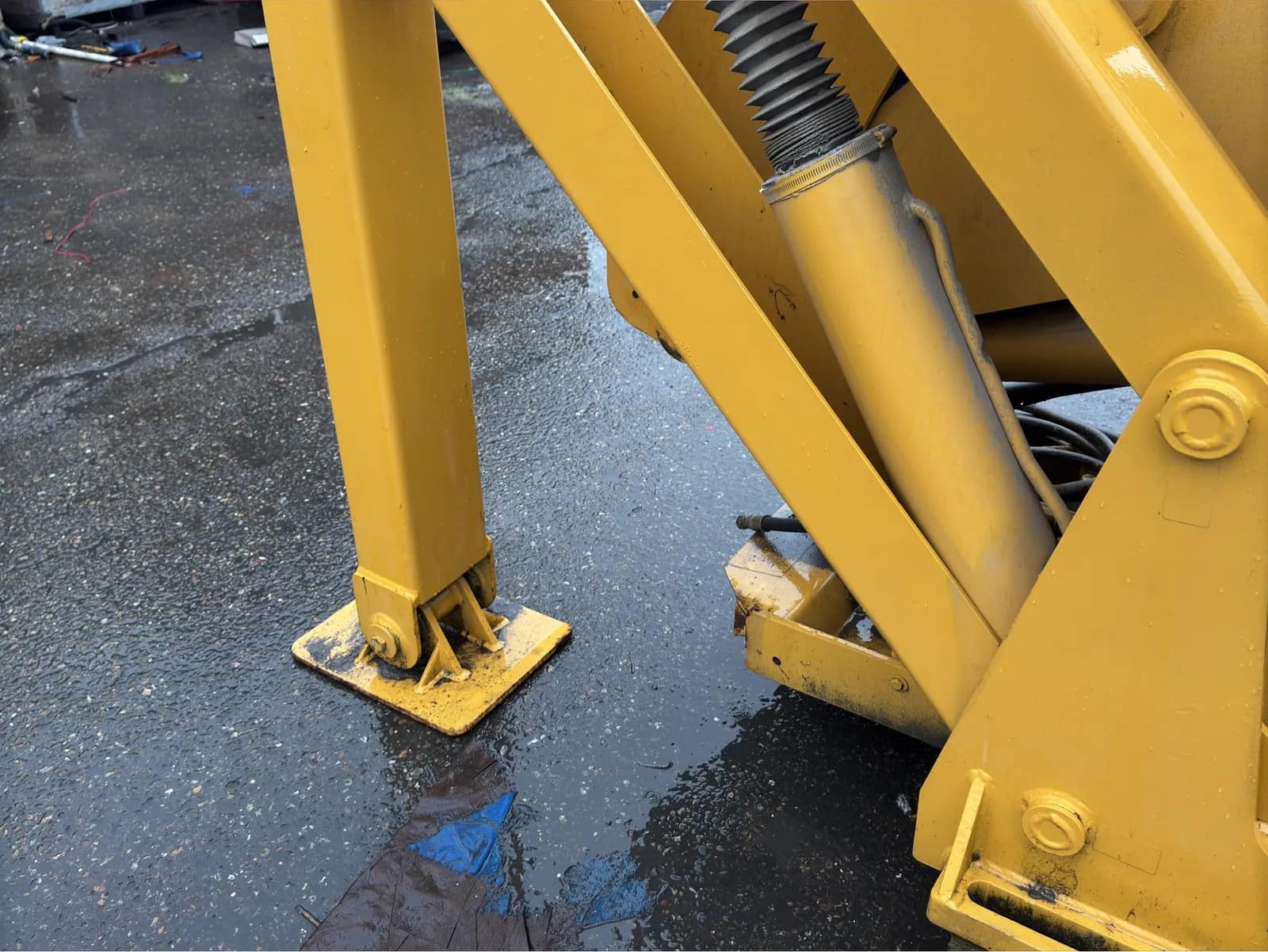 FMT 14,000 Lbs Truck Mounted Hydraulic Boom Crane With Stabilizing Arms, photo 24 of 32