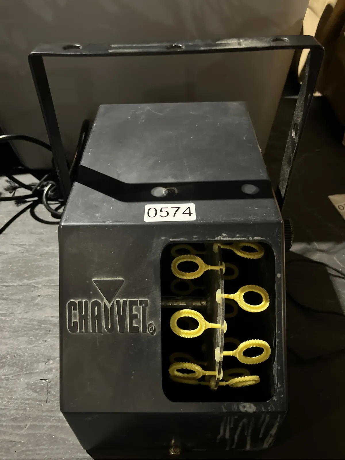 chauvet-bubble-machine-with-yellow-bubble-wands-da5492
