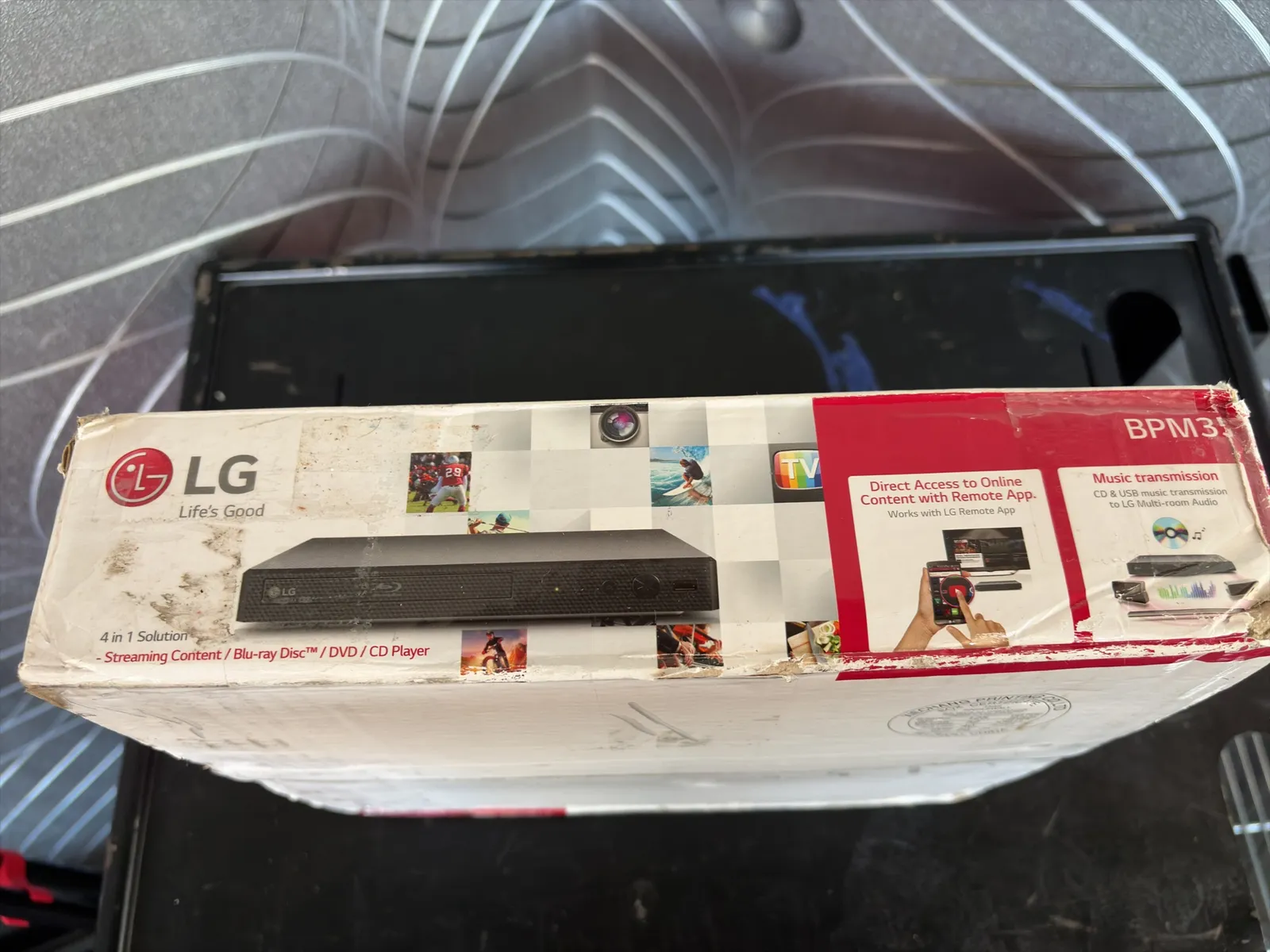 lg-4-in-1-solution-streaming-content-blu-ray-dvd-cd-player-new-in-box-61ff43