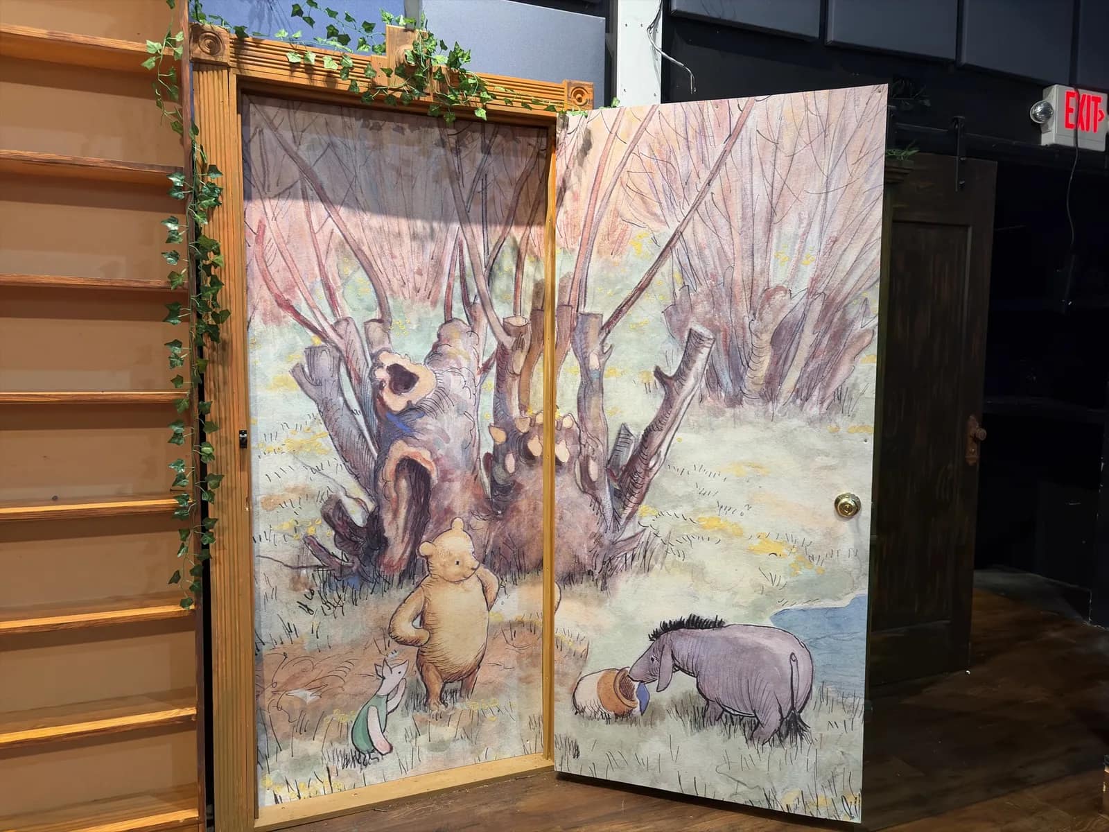 custom-creation-winnie-the-pooh-door-and-frame-with-whimsical-door-knob-mpwt7g4g