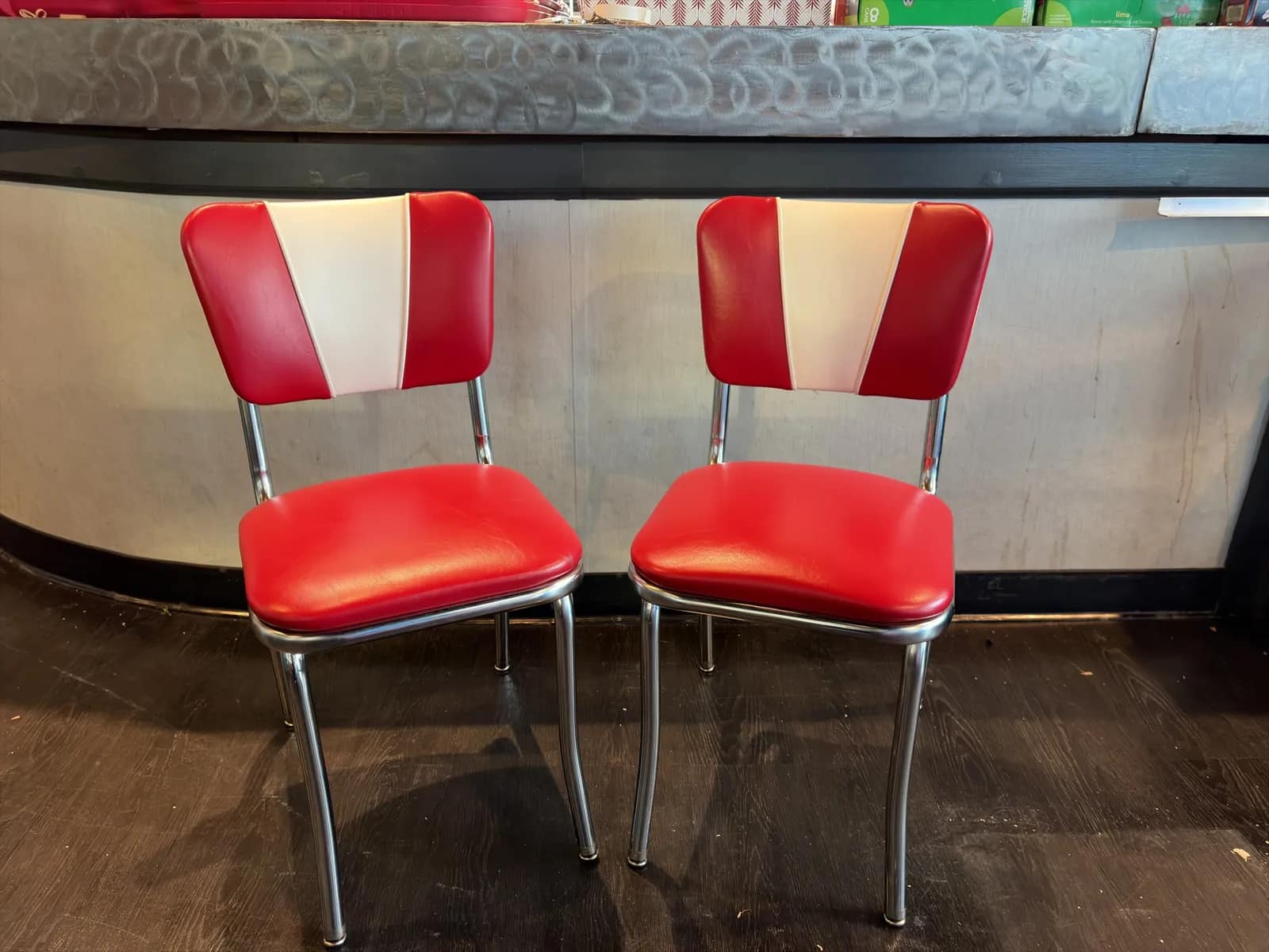 pair-of-retro-diner-chairs-mpw3106k
