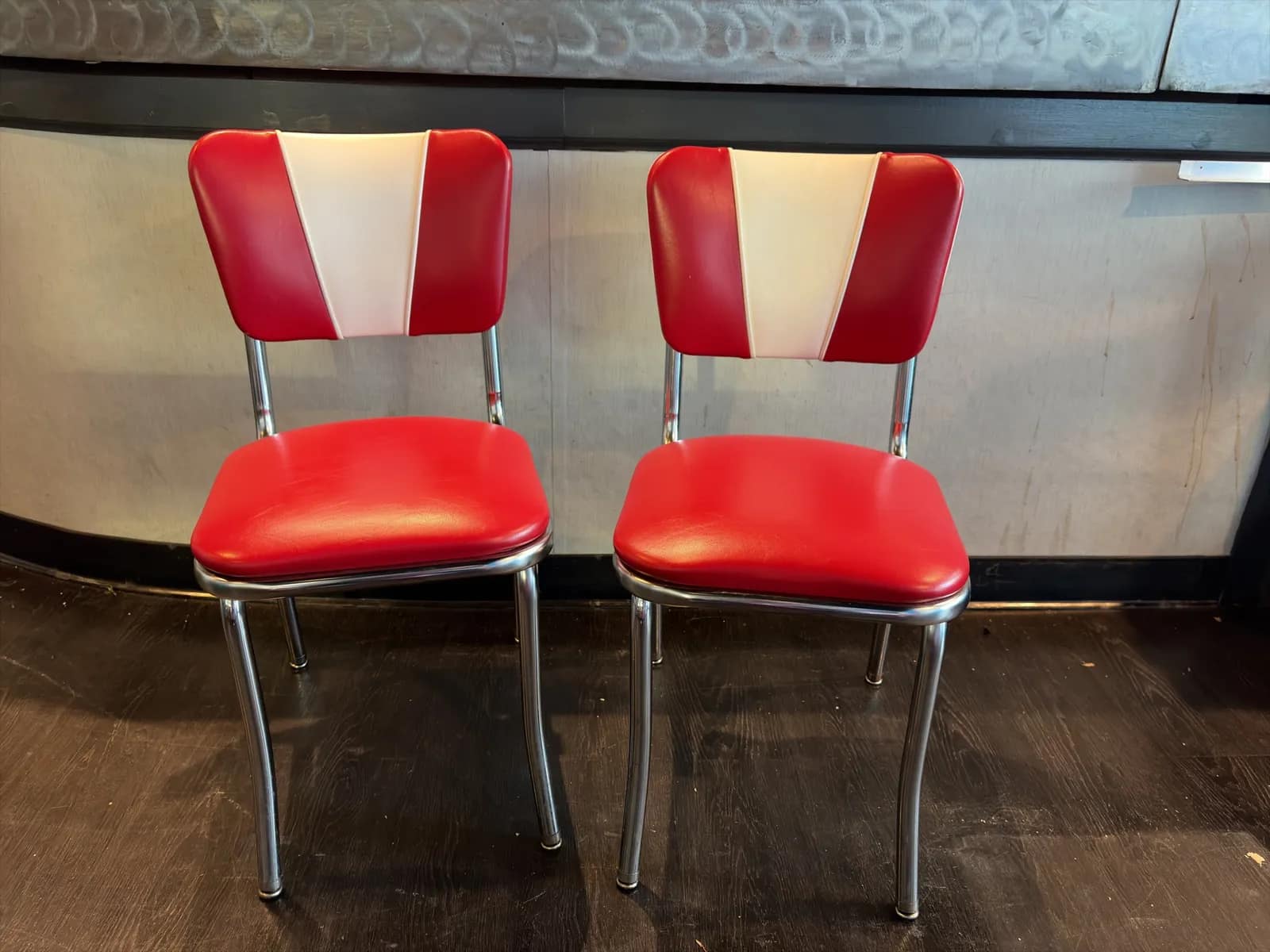 pair-of-retro-diner-chairs-mpw310ay