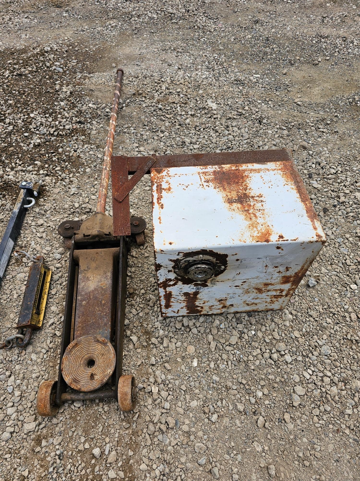 jack-tank-hitch-and-more-msfb2t2r