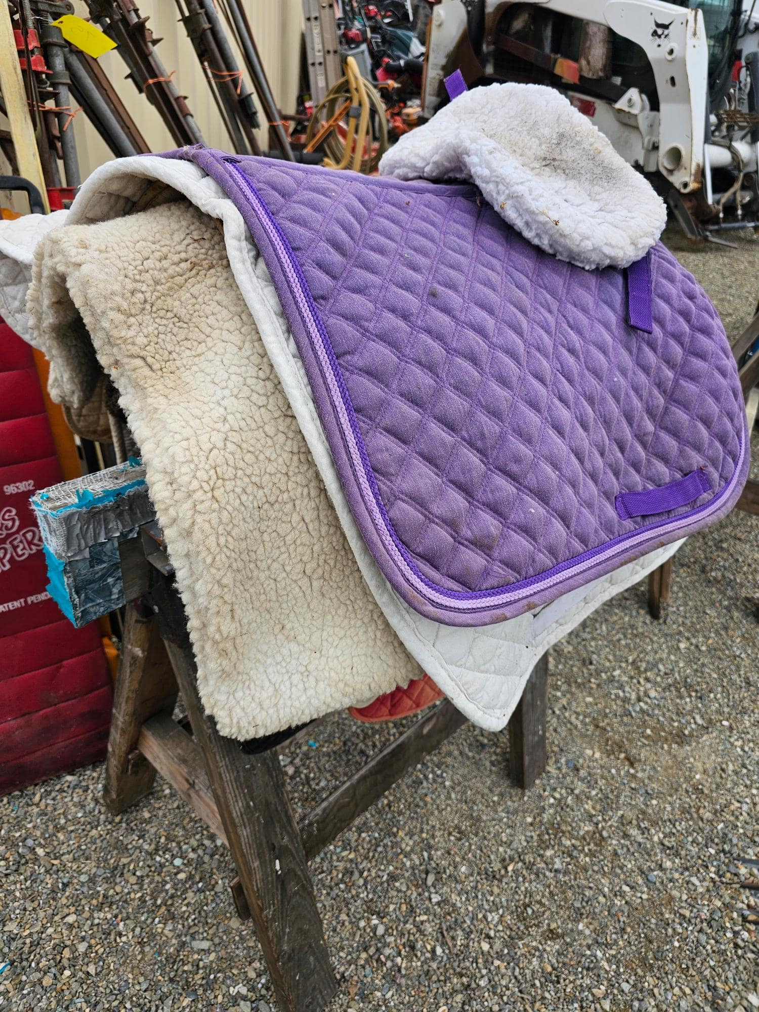 horse-saddle-pads-be94f7