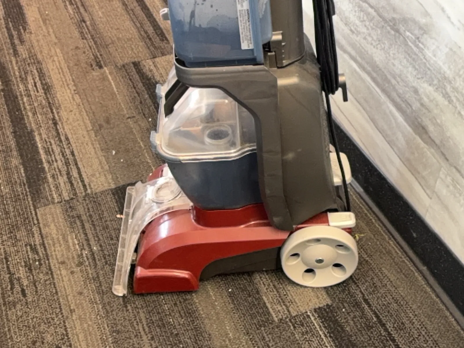 Hoover Power Scrub Deluxe Carpet Cleaner, photo 8 of 20