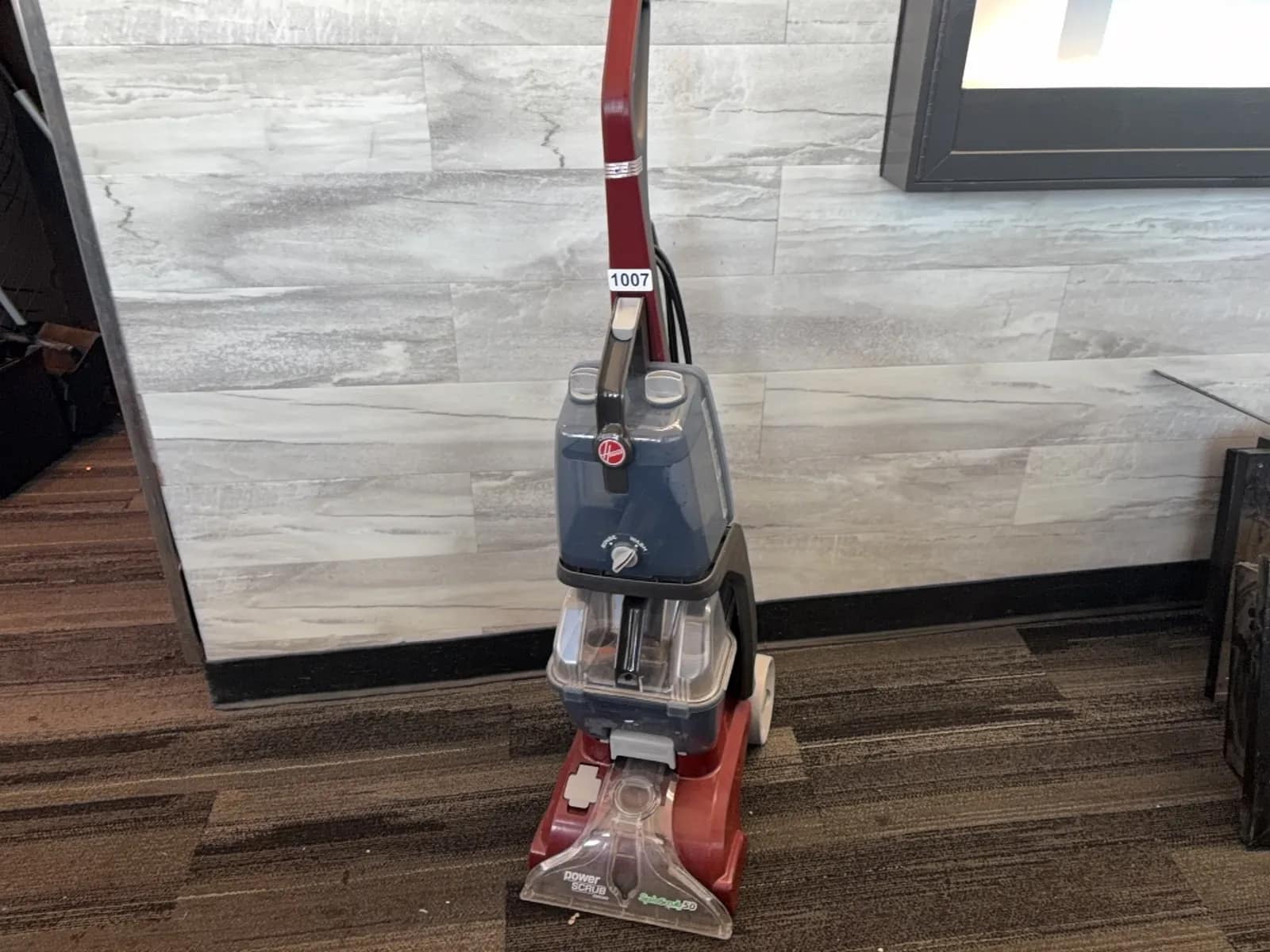 Hoover Power Scrub Deluxe Carpet Cleaner, photo 1 of 20