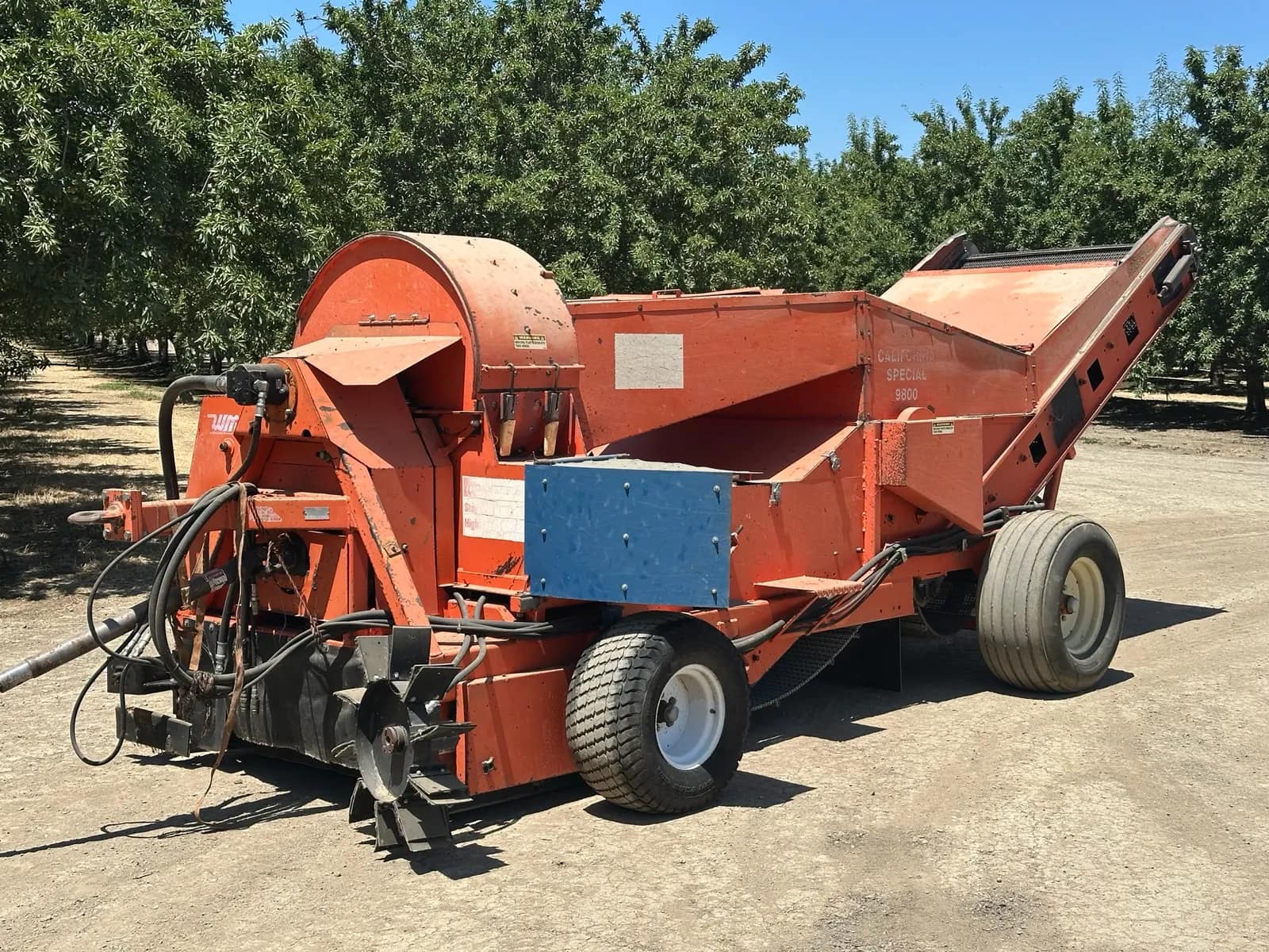 weiss-mcnair-california-special-9800-nut-harvester-mr4507cp